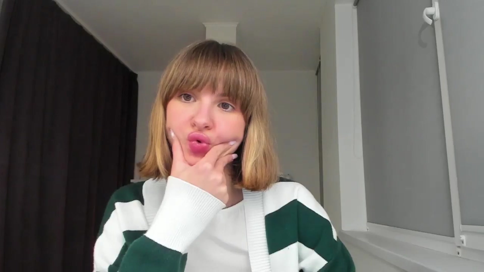 Gallery image thumbnail from WhoIsSofi's myfreecams stream on, 12/11/2025, 14:35 image 15 of 20