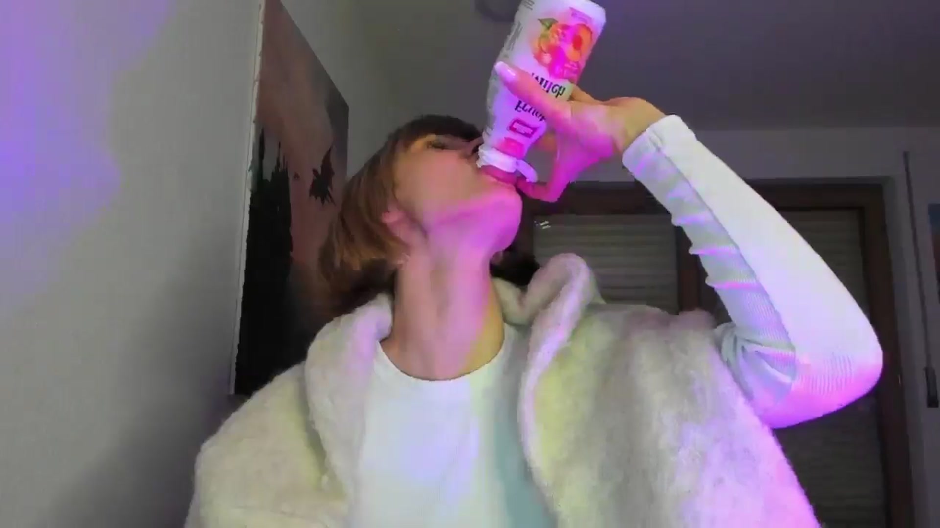 Gallery image thumbnail from WhoIsSofi's myfreecams stream on, 12/15/2025, 17:50 image 7 of 20