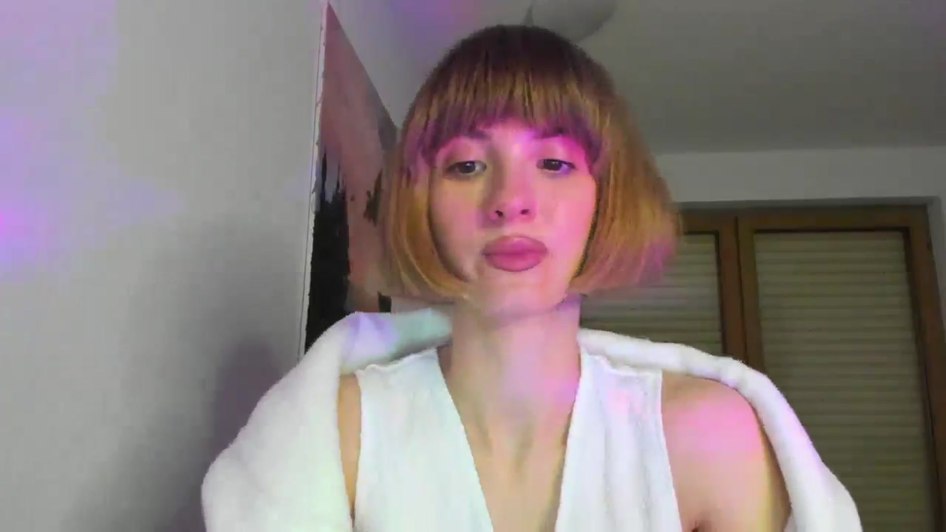 Gallery image thumbnail from WhoIsSofi's myfreecams stream on, 12/21/2025, 21:32 image 4 of 20