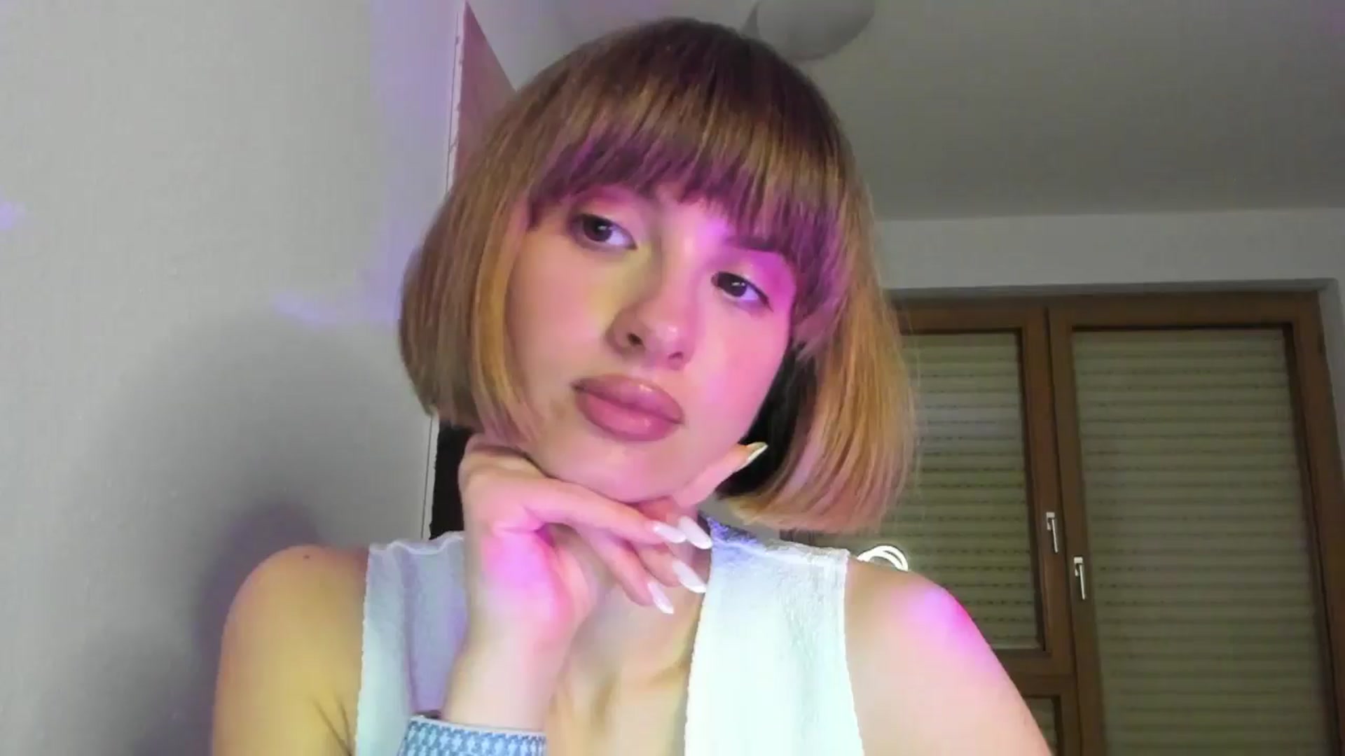 Gallery image thumbnail from WhoIsSofi's myfreecams stream on, 12/21/2025, 21:32 image 19 of 20
