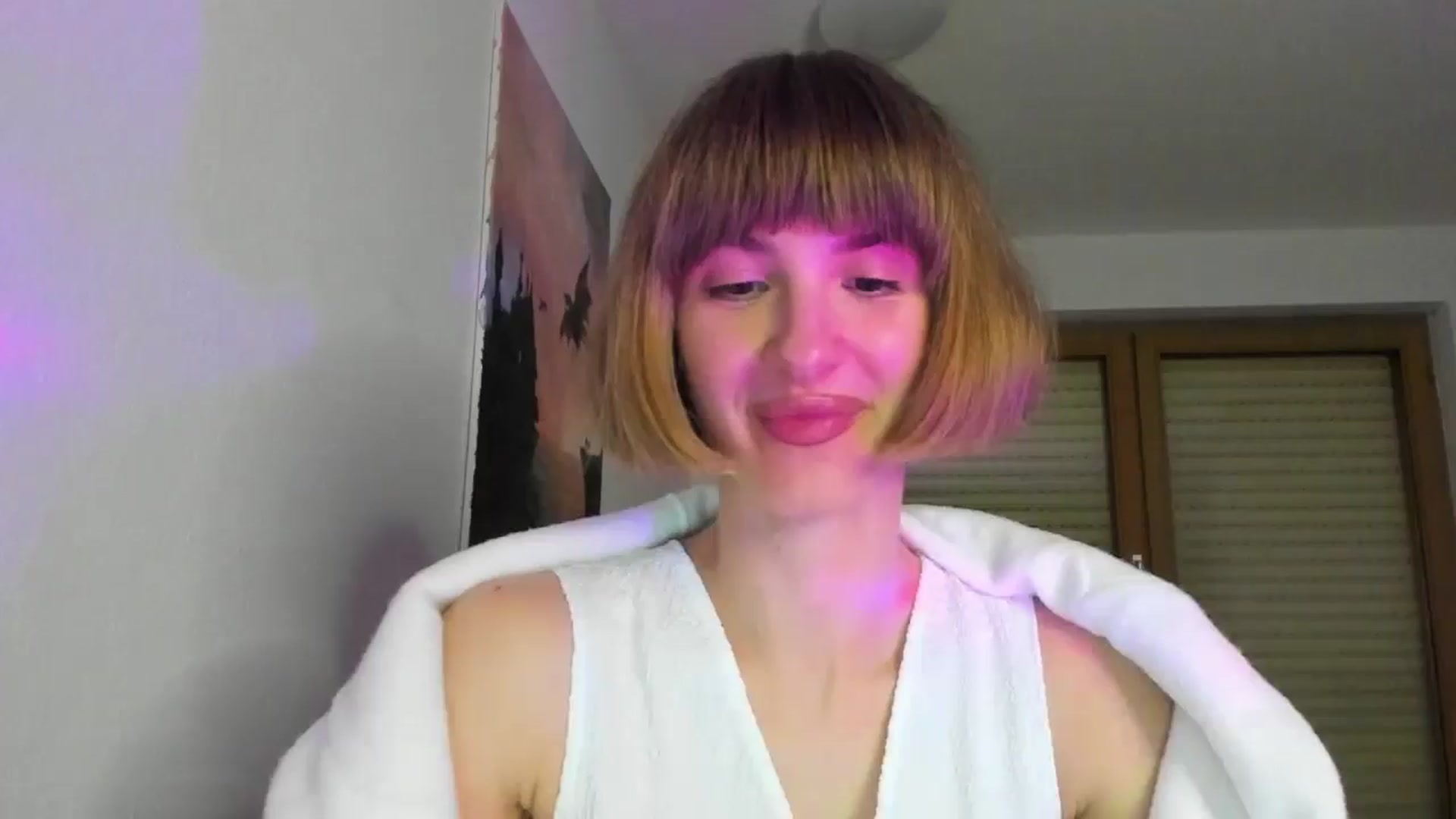 Gallery image thumbnail from WhoIsSofi's myfreecams stream on, 12/21/2025, 21:32 image 1 of 20