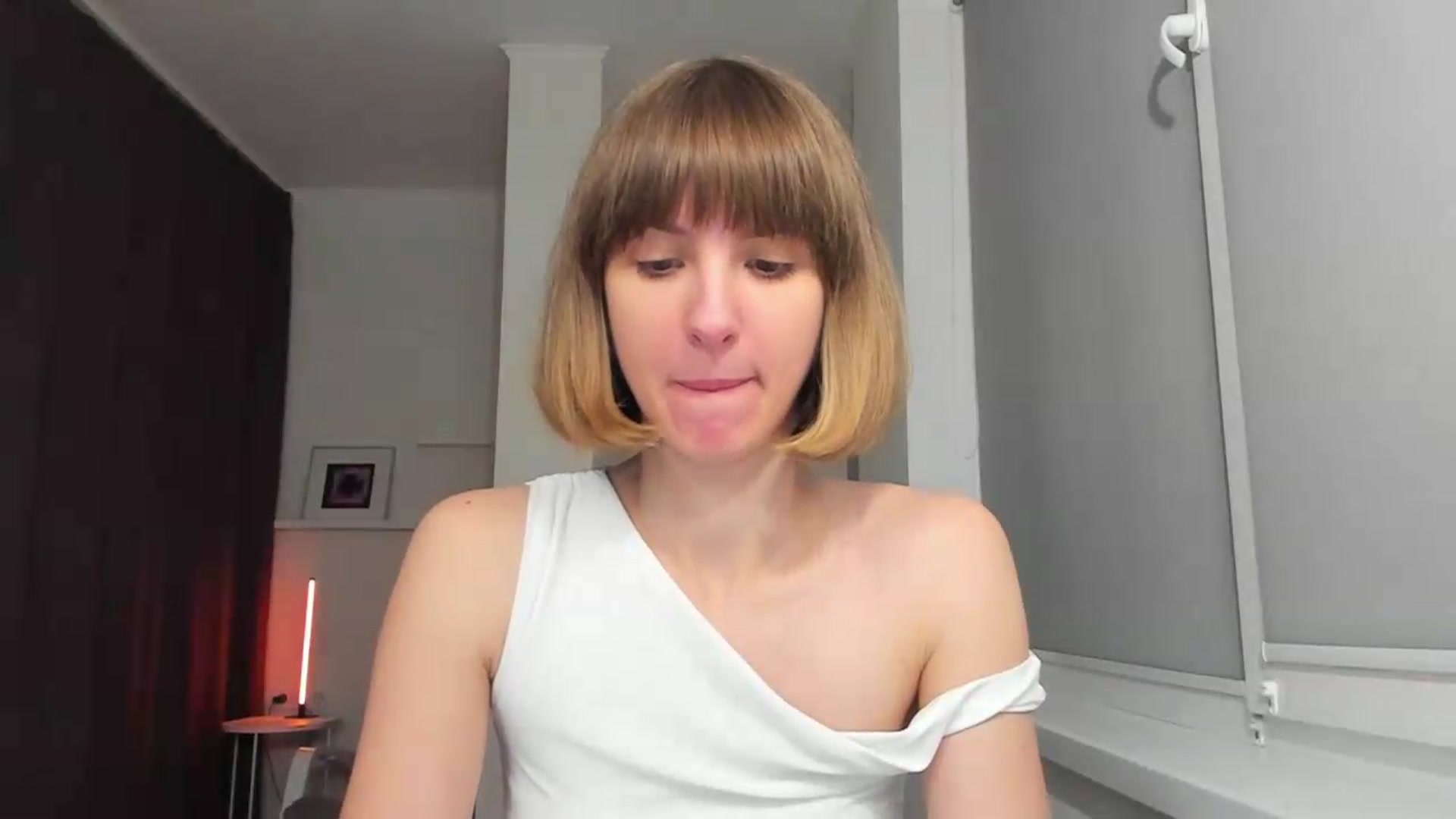 Gallery image thumbnail from WhoIsSofi's myfreecams stream on, 05/22/2026, 21:23 image 15 of 20