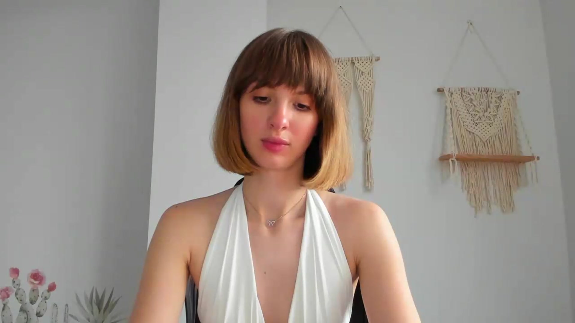 Gallery image thumbnail from WhoIsSofi's myfreecams stream on, 06/20/2026, 15:56 image 13 of 20
