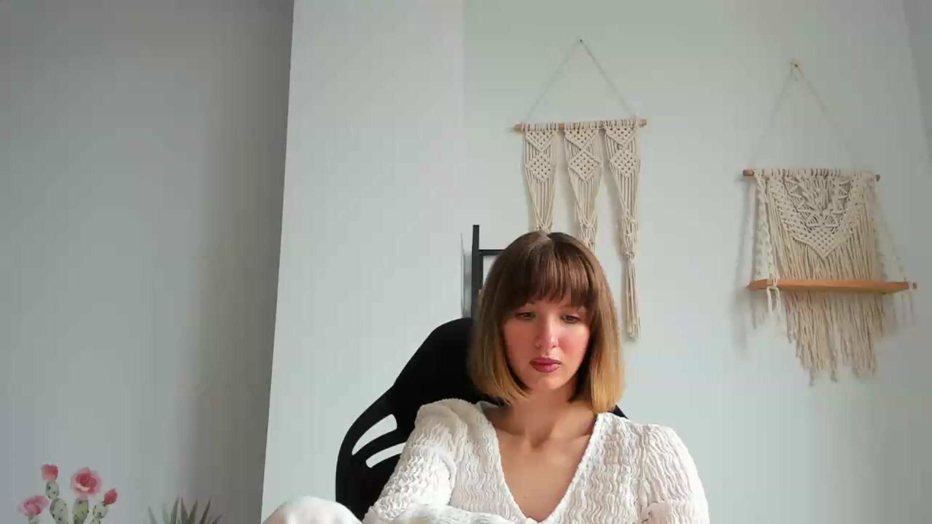 Gallery image thumbnail from WhoIsSofi's myfreecams stream on, 06/24/2026, 12:02 image 16 of 20