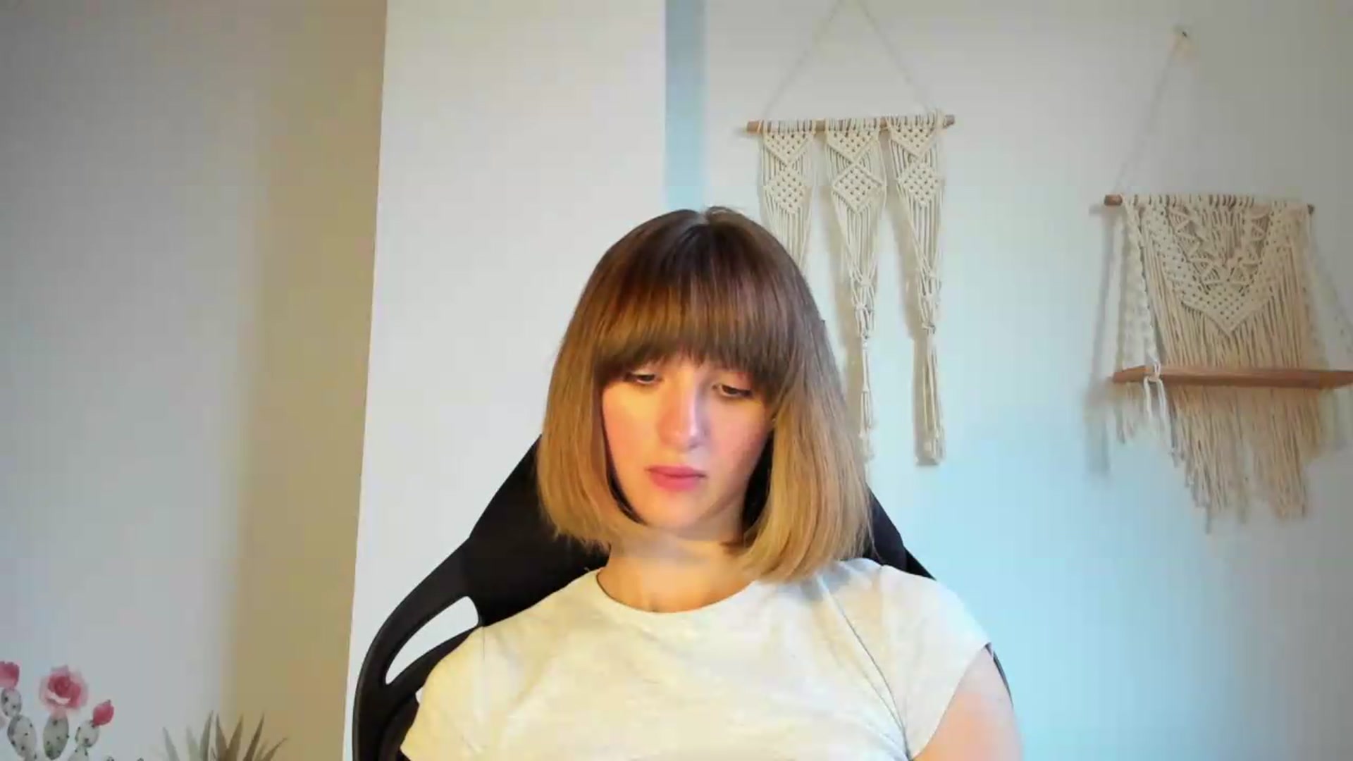 Gallery image thumbnail from WhoIsSofi's myfreecams stream on, 06/25/2026, 16:41 image 17 of 20