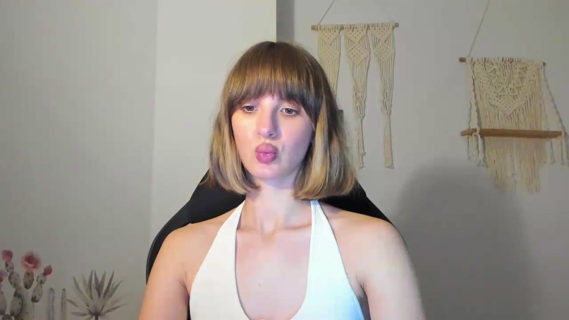 Gallery image thumbnail from WhoIsSofi's myfreecams stream on, 07/06/2026, 22:58 image 12 of 20