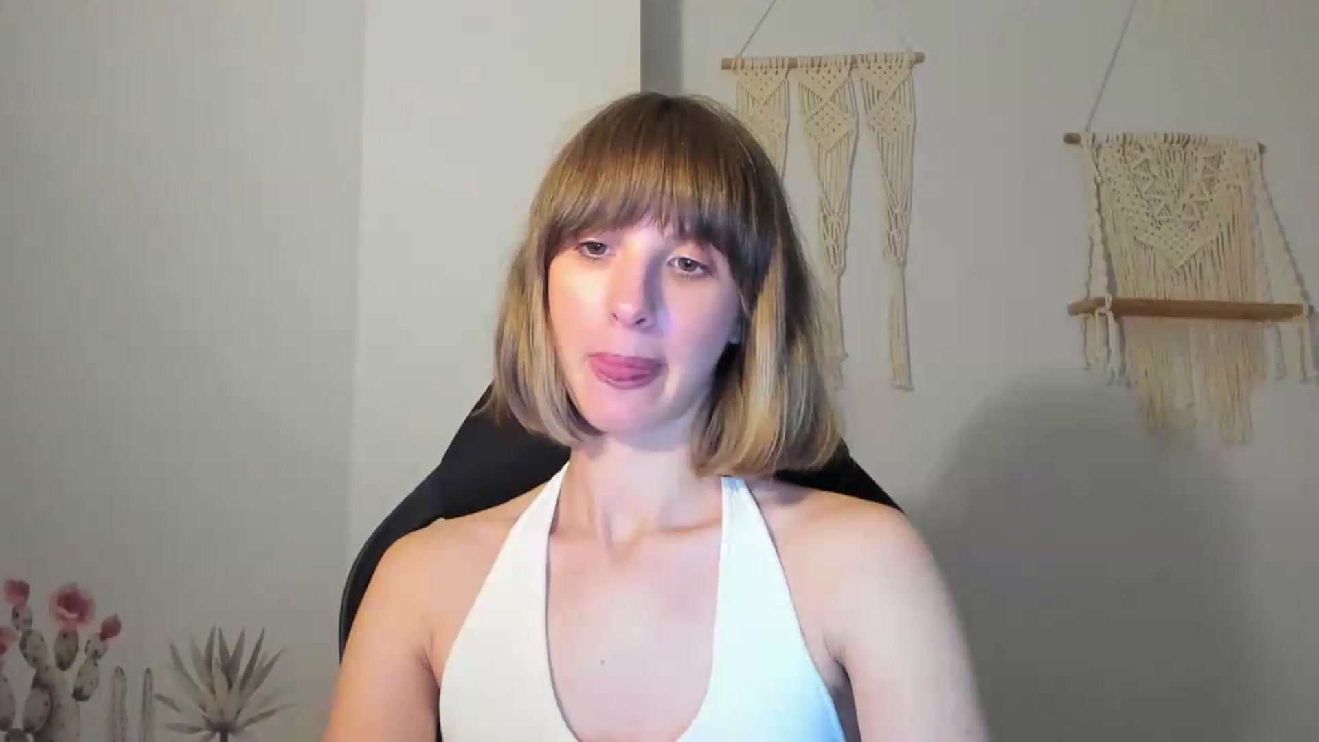 Gallery image thumbnail from WhoIsSofi's myfreecams stream on, 07/06/2026, 22:58 image 14 of 20