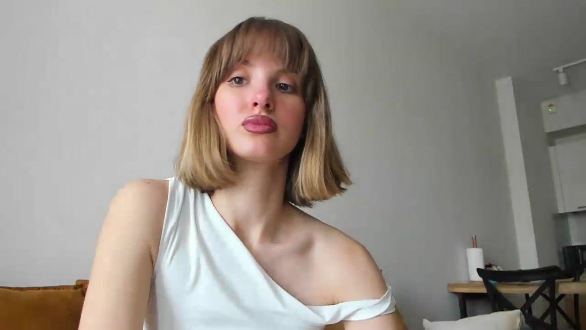 Gallery image thumbnail from WhoIsSofi's myfreecams stream on, 07/10/2026, 11:56 image 16 of 20