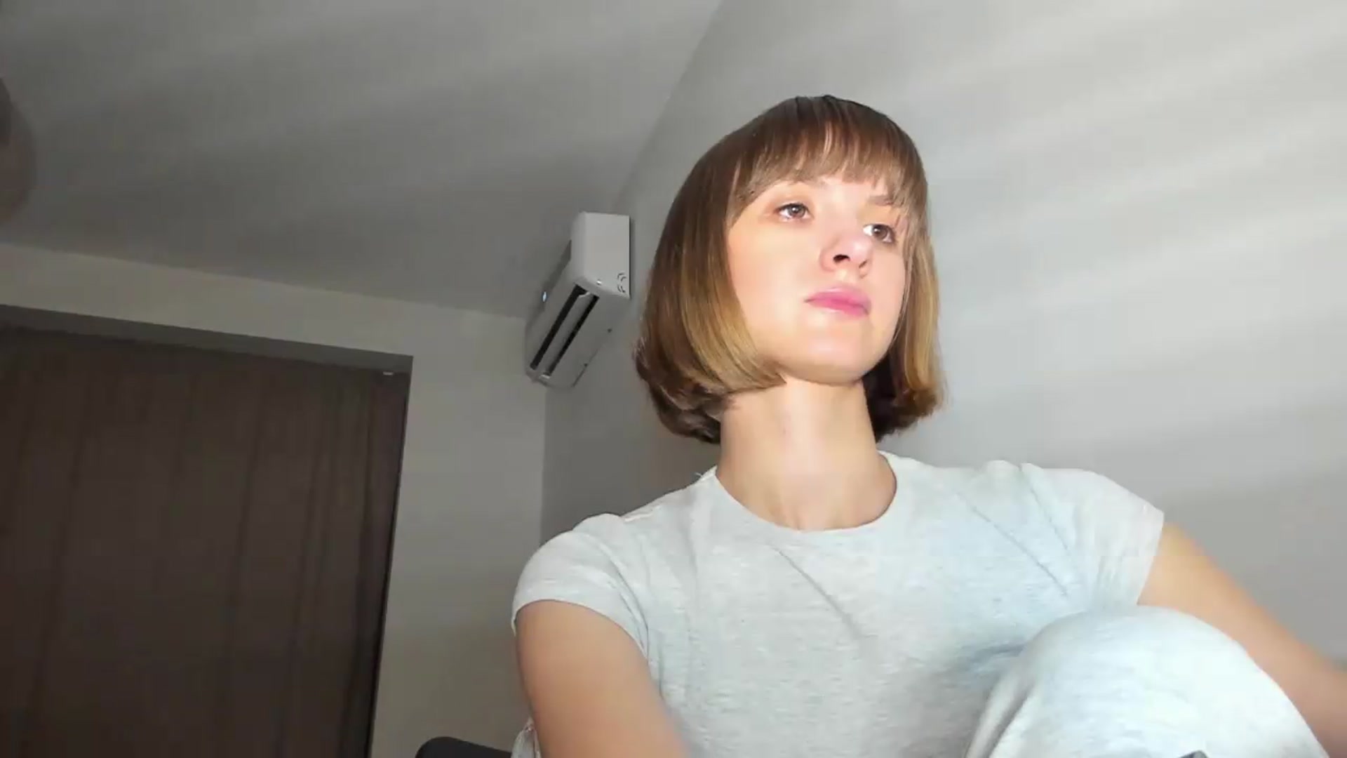 Gallery image thumbnail from WhoIsSofi's myfreecams stream on, 07/12/2026, 23:01 image 8 of 20