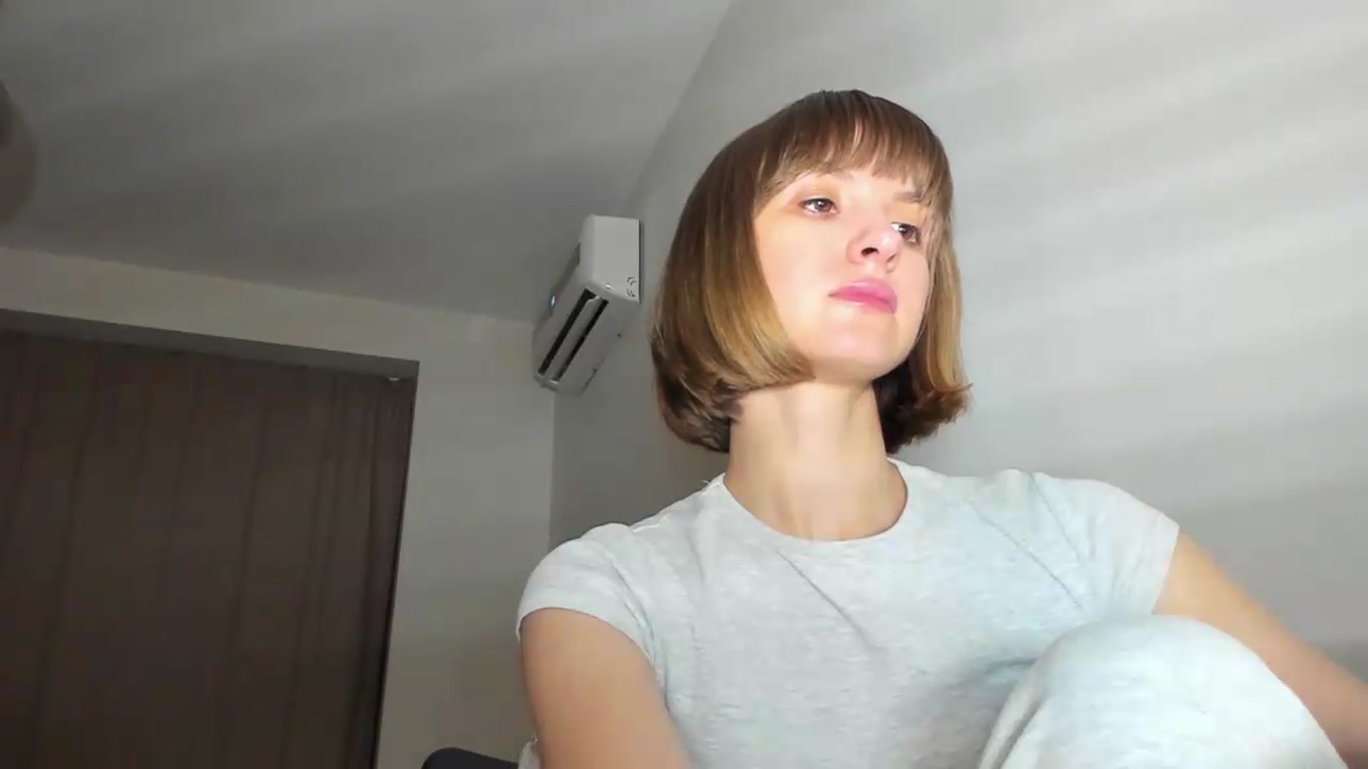 Gallery image thumbnail from WhoIsSofi's myfreecams stream on, 07/12/2026, 23:01 image 6 of 20