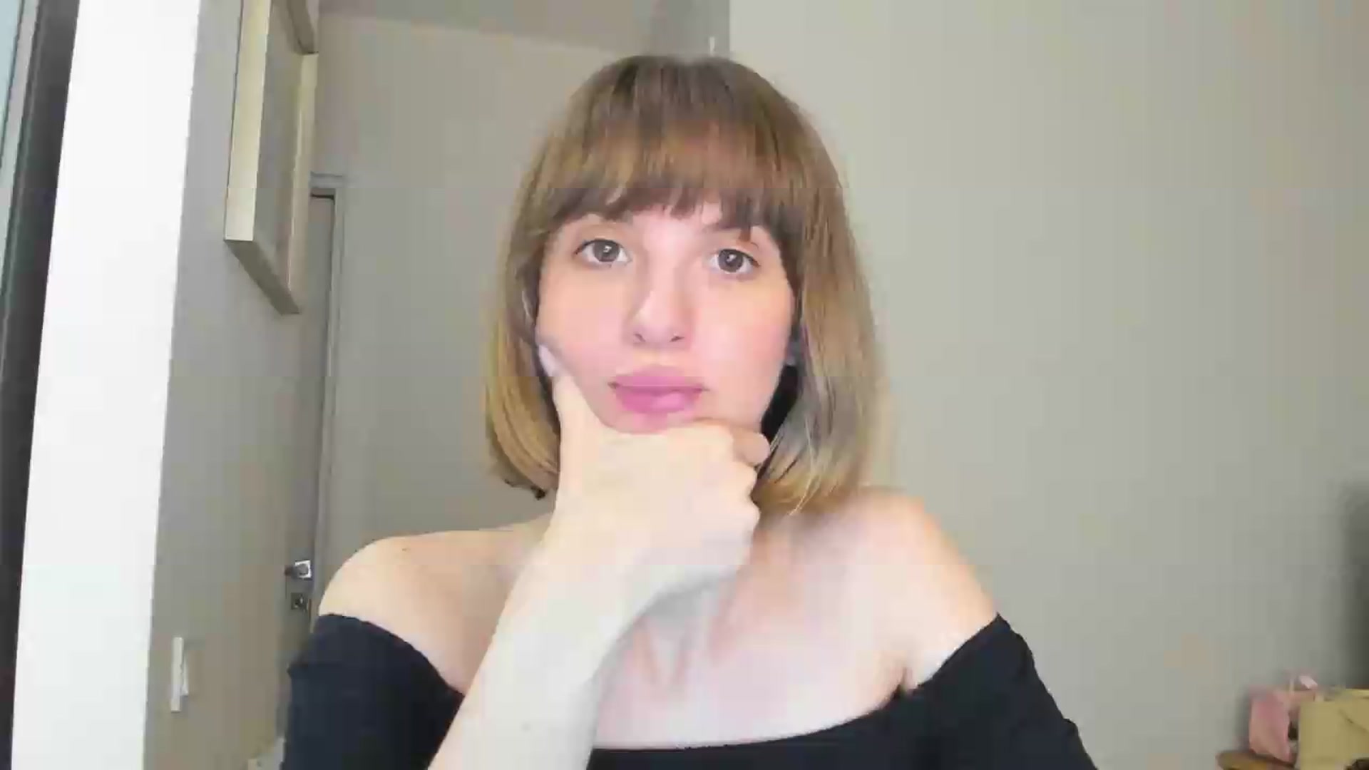 Gallery image thumbnail from WhoIsSofi's myfreecams stream on, 07/31/2026, 24:51 image 12 of 20