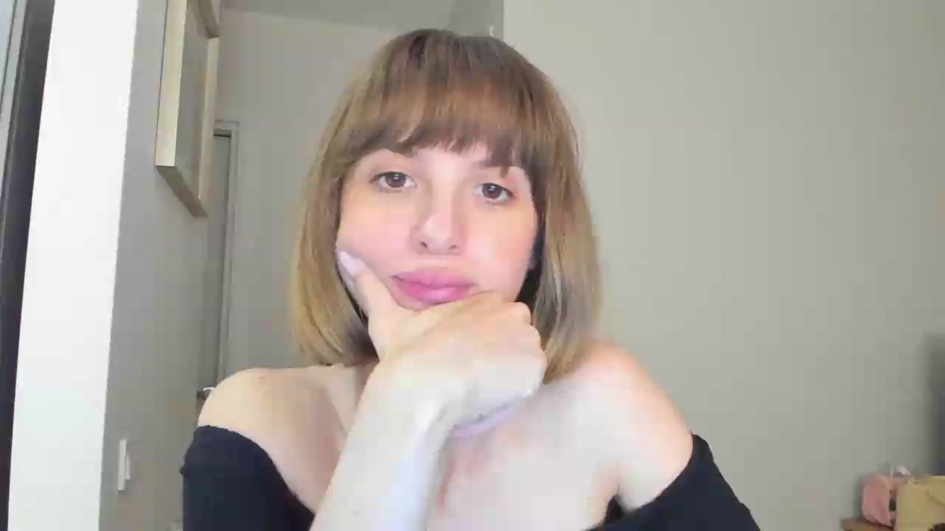 Gallery image thumbnail from WhoIsSofi's myfreecams stream on, 07/31/2026, 24:51 image 6 of 20