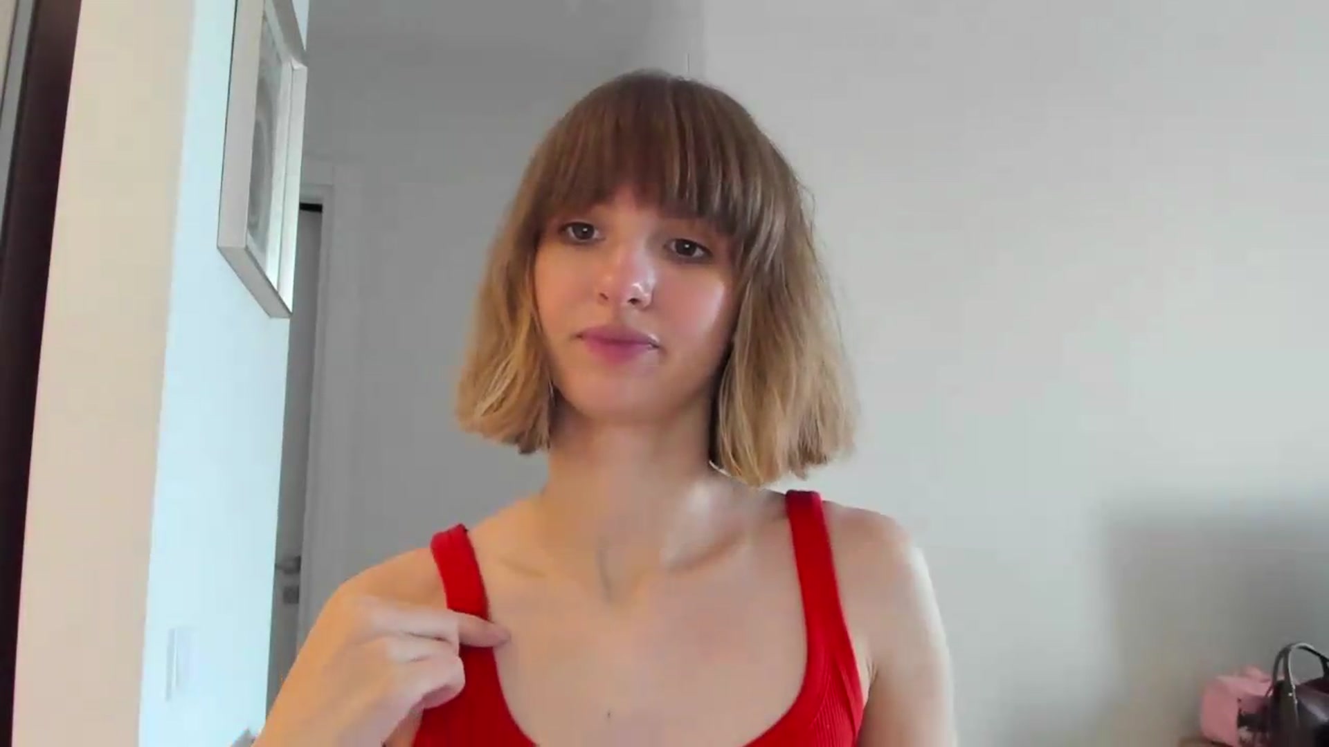 Gallery image thumbnail from WhoIsSofi's myfreecams stream on, 08/06/2026, 13:46 image 17 of 20