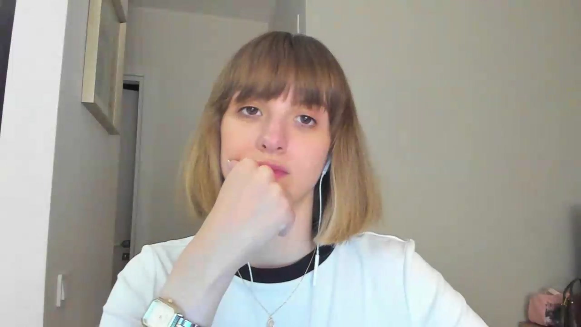 Gallery image thumbnail from WhoIsSofi's myfreecams stream on, 08/10/2026, 22:00 image 11 of 20