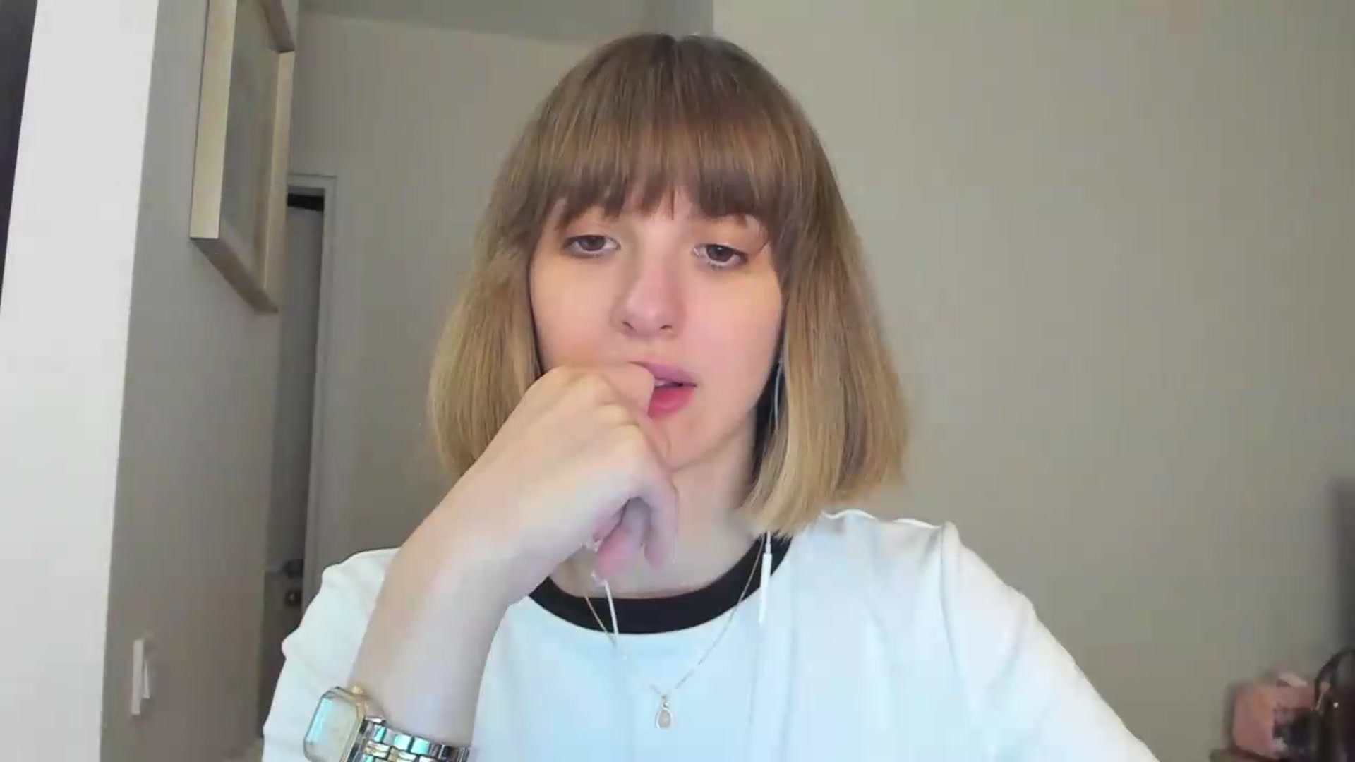 Gallery image thumbnail from WhoIsSofi's myfreecams stream on, 08/10/2026, 22:00 image 17 of 20