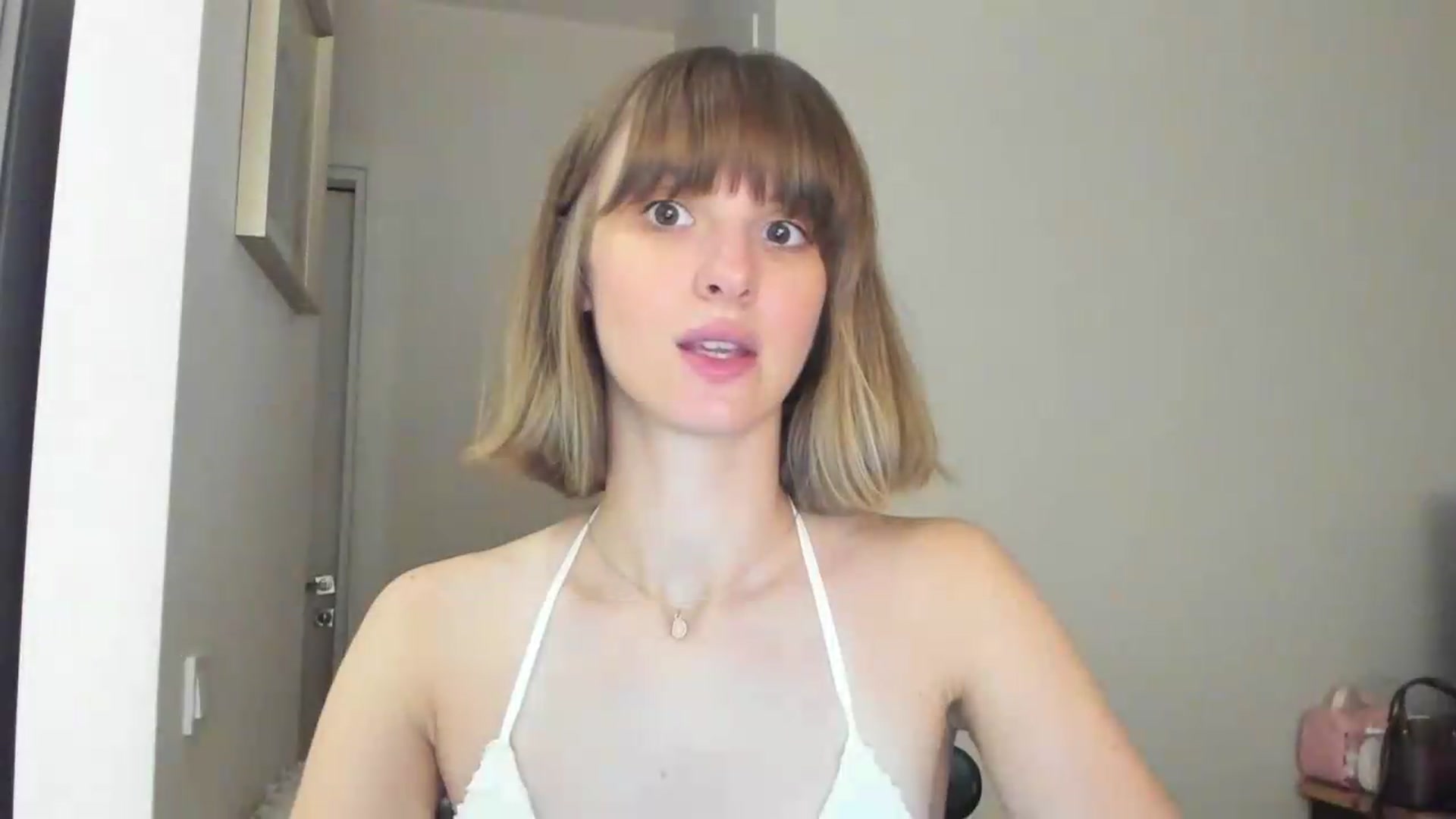 Gallery image thumbnail from WhoIsSofi's myfreecams stream on, 09/05/2026, 20:15 image 4 of 20