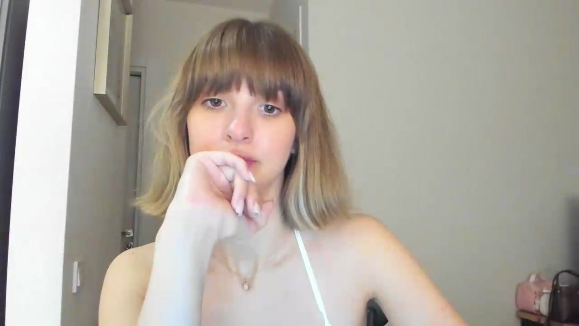 Gallery image thumbnail from WhoIsSofi's myfreecams stream on, 09/05/2026, 20:15 image 17 of 20
