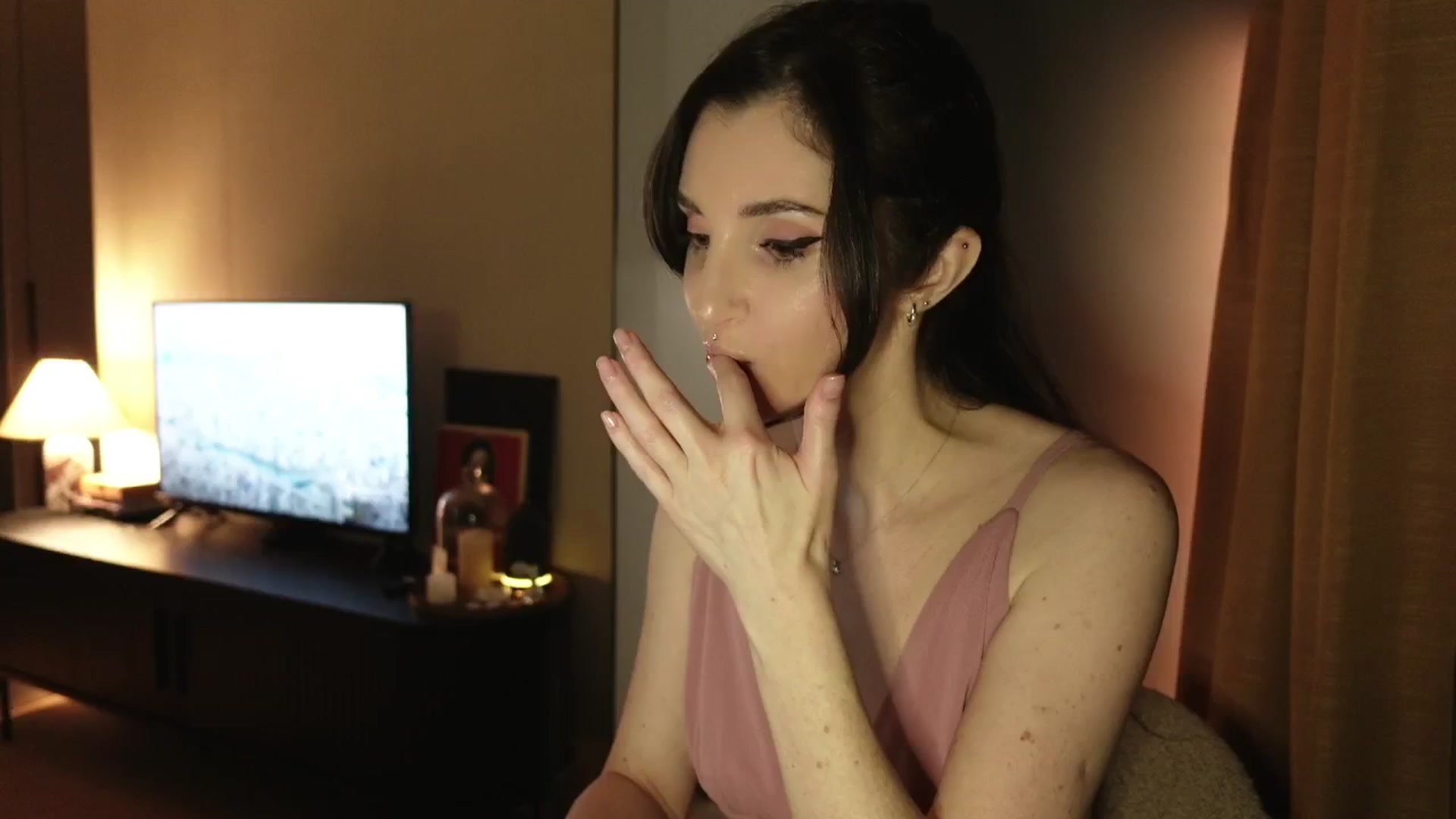 Gallery image thumbnail from Who_The's myfreecams stream on, 02/25/2026, 24:58 image 7 of 20