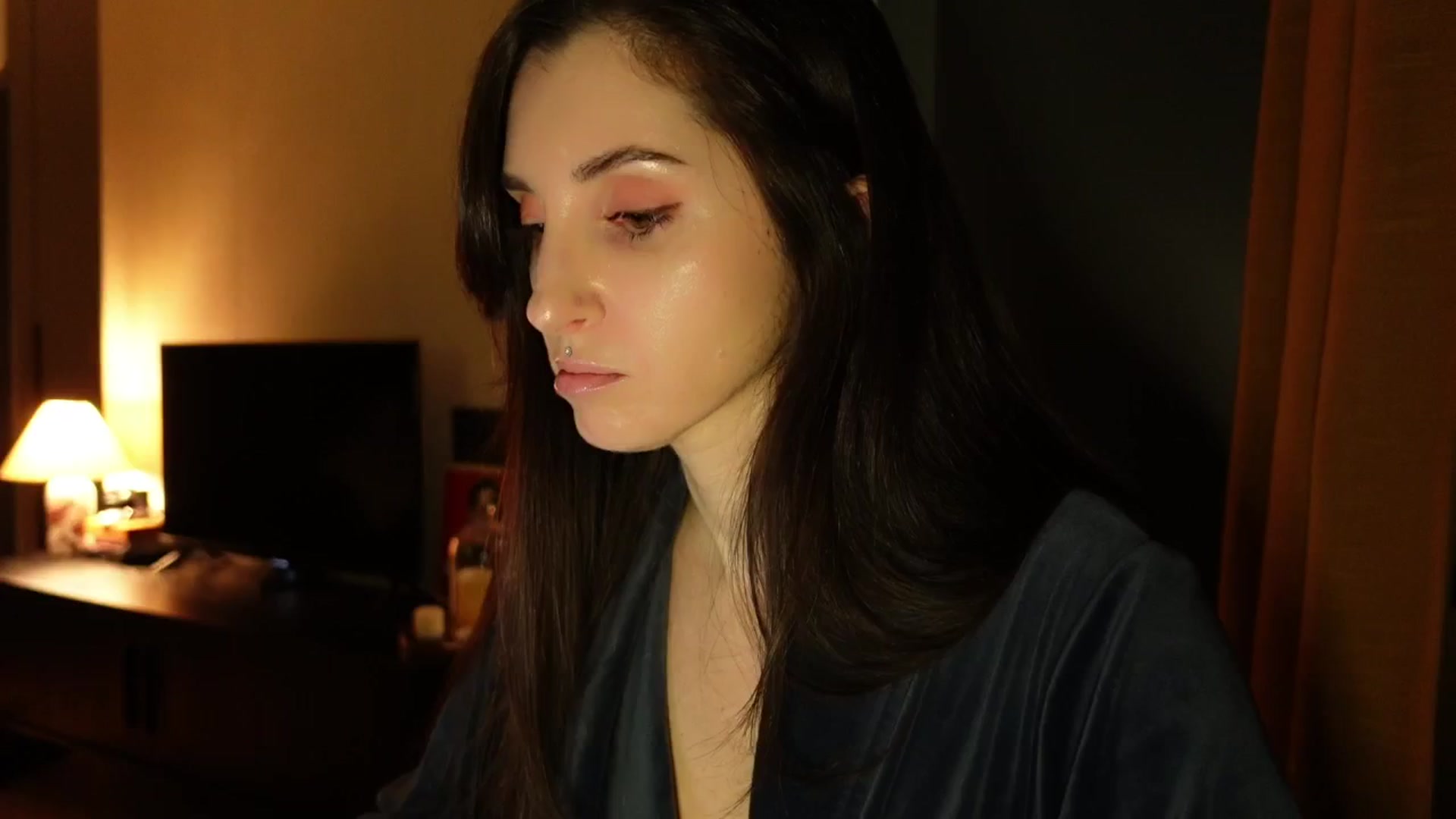 Gallery image thumbnail from Who_The's myfreecams stream on, 03/10/2026, 24:31 image 2 of 20