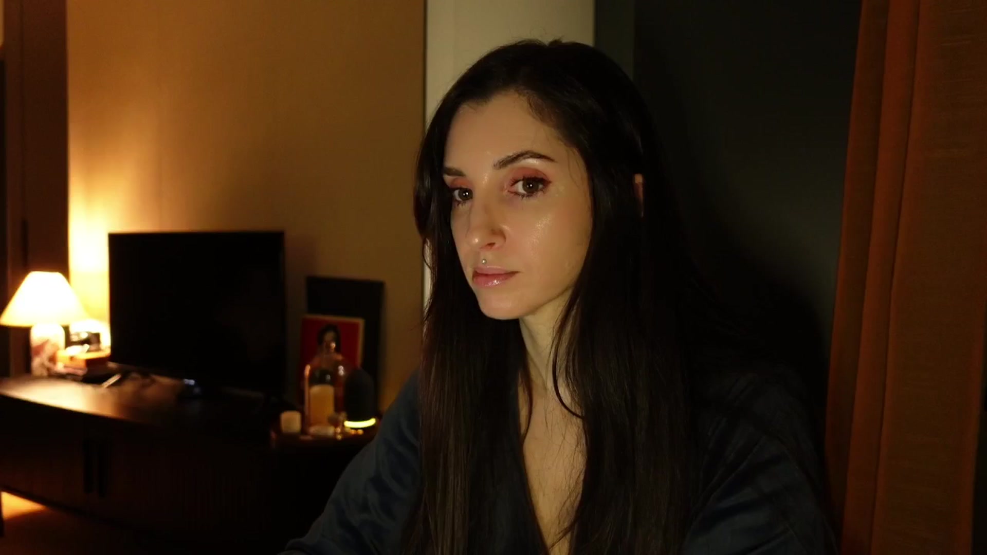 Gallery image thumbnail from Who_The's myfreecams stream on, 03/10/2026, 24:31 image 11 of 20