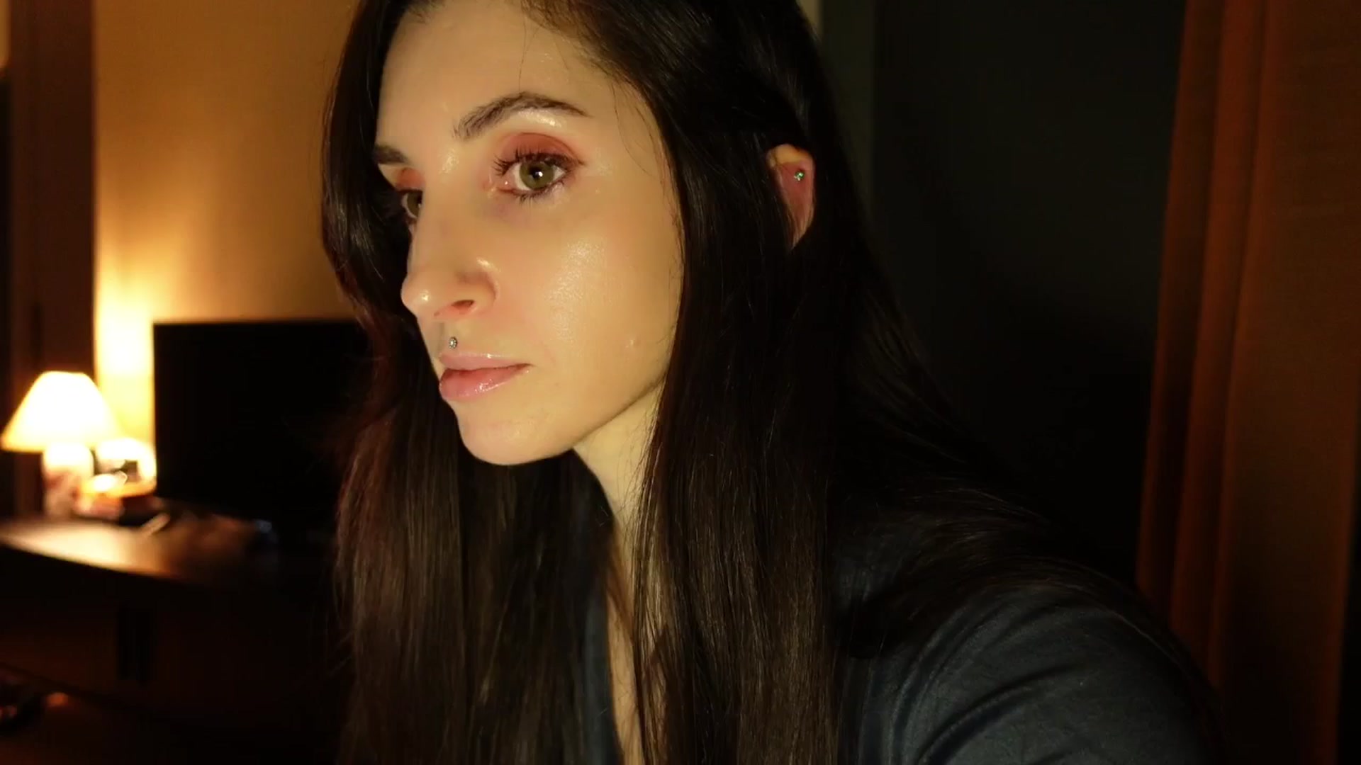 Gallery image thumbnail from Who_The's myfreecams stream on, 03/10/2026, 24:31 image 16 of 20