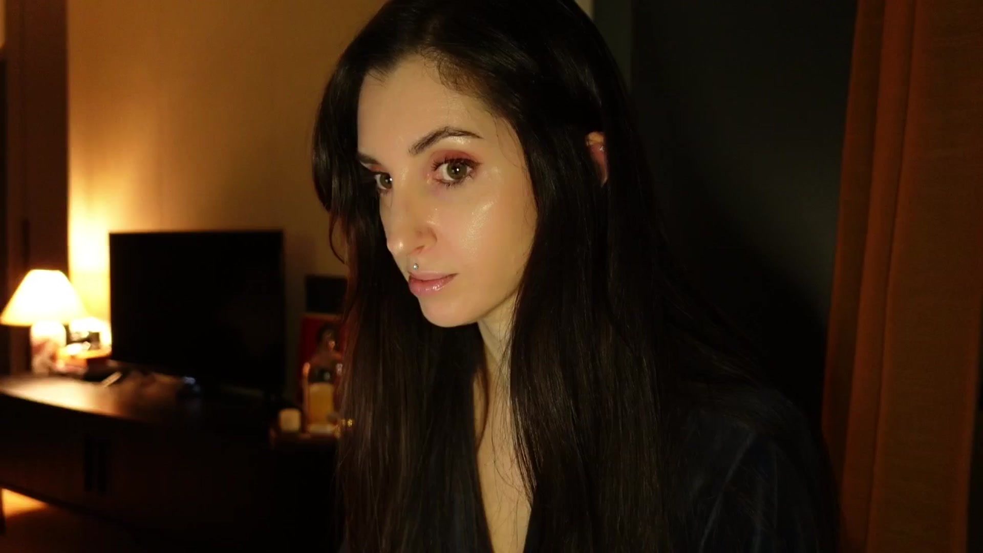 Gallery image thumbnail from Who_The's myfreecams stream on, 03/10/2026, 24:31 image 10 of 20