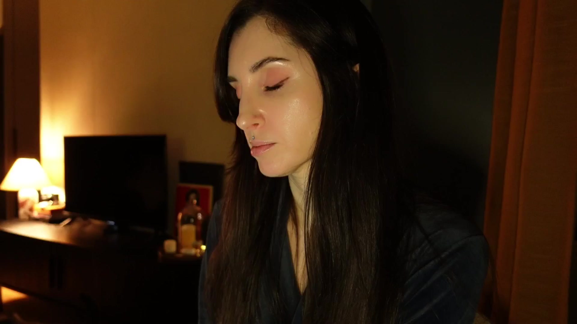 Gallery image thumbnail from Who_The's myfreecams stream on, 03/10/2026, 24:31 image 19 of 20