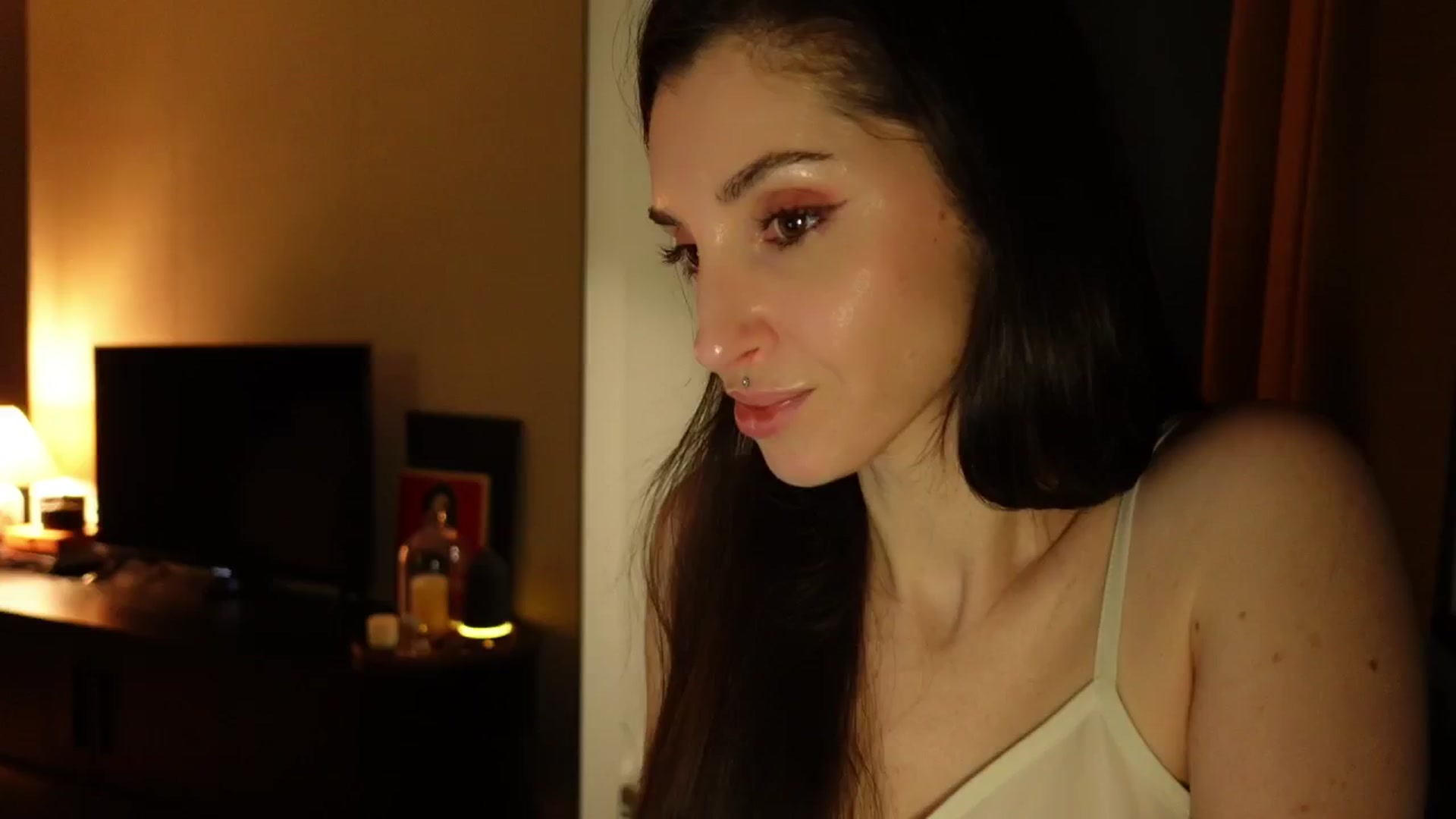 Gallery image thumbnail from Who_The's myfreecams stream on, 03/18/2026, 24:00 image 8 of 20