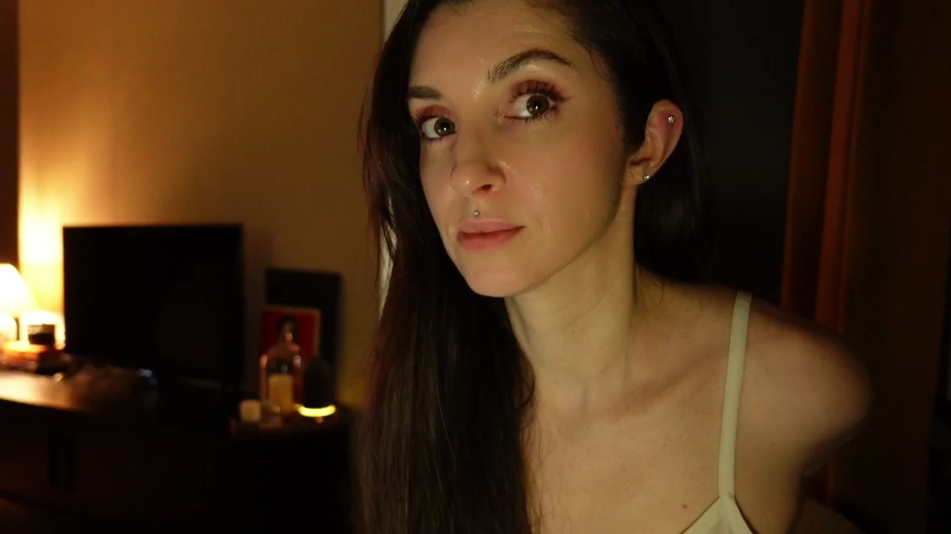 Gallery image thumbnail from Who_The's myfreecams stream on, 03/18/2026, 24:27 image 9 of 20