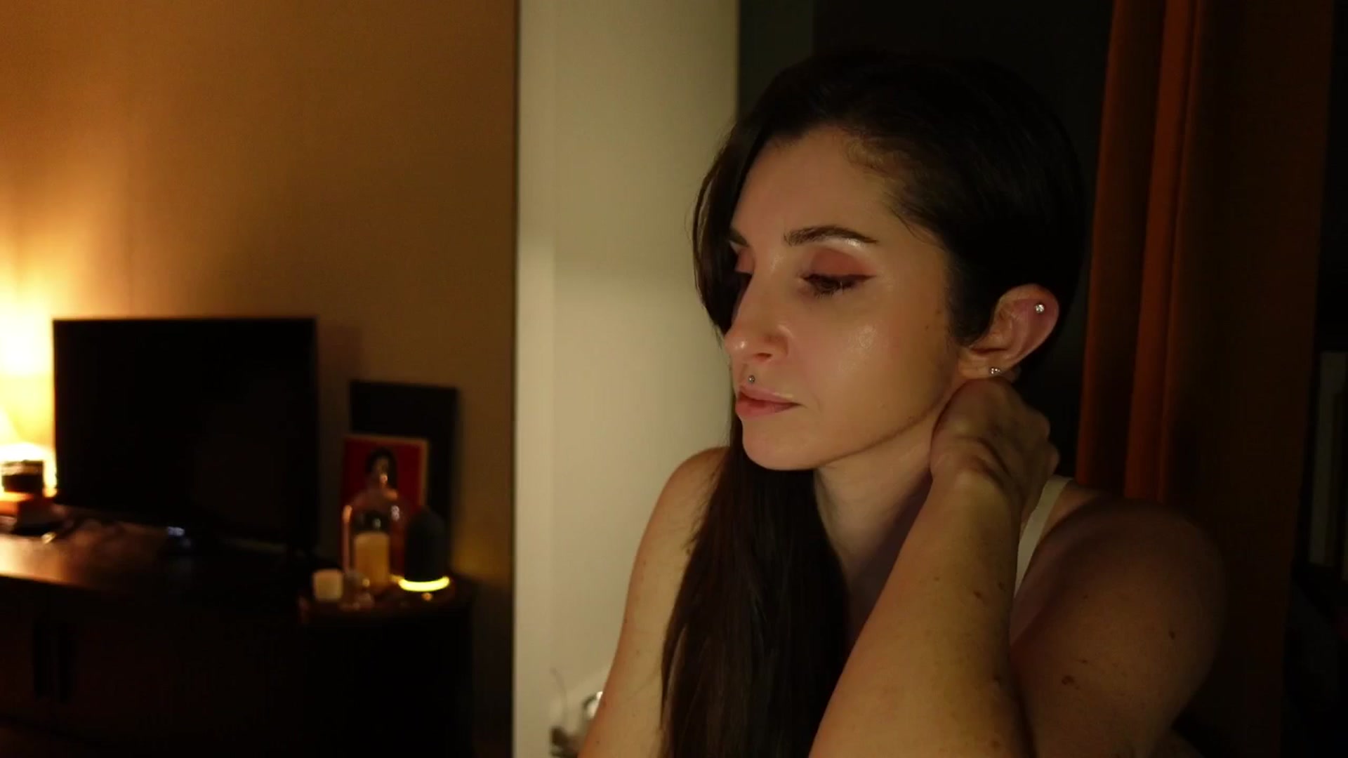 Gallery image thumbnail from Who_The's myfreecams stream on, 03/18/2026, 24:27 image 20 of 20