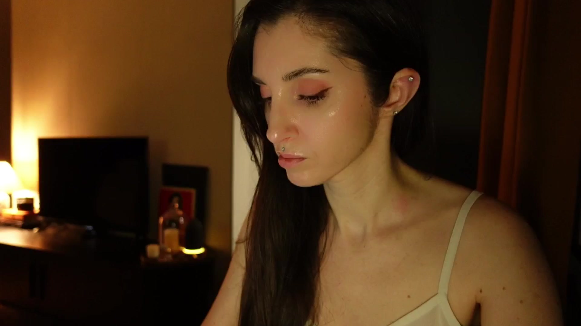 Gallery image thumbnail from Who_The's myfreecams stream on, 03/18/2026, 24:27 image 1 of 20
