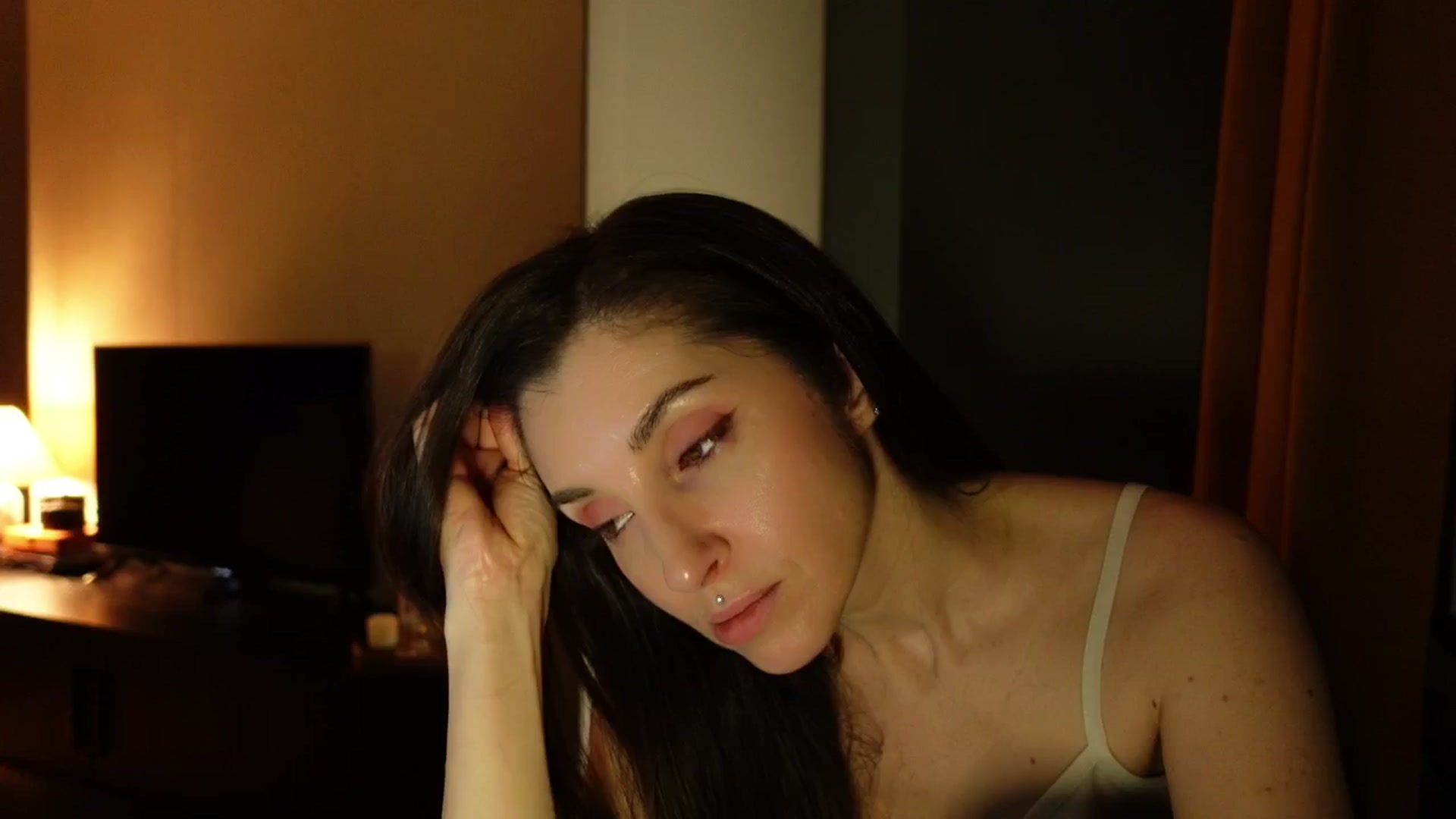 Gallery image thumbnail from Who_The's myfreecams stream on, 03/18/2026, 24:27 image 10 of 20