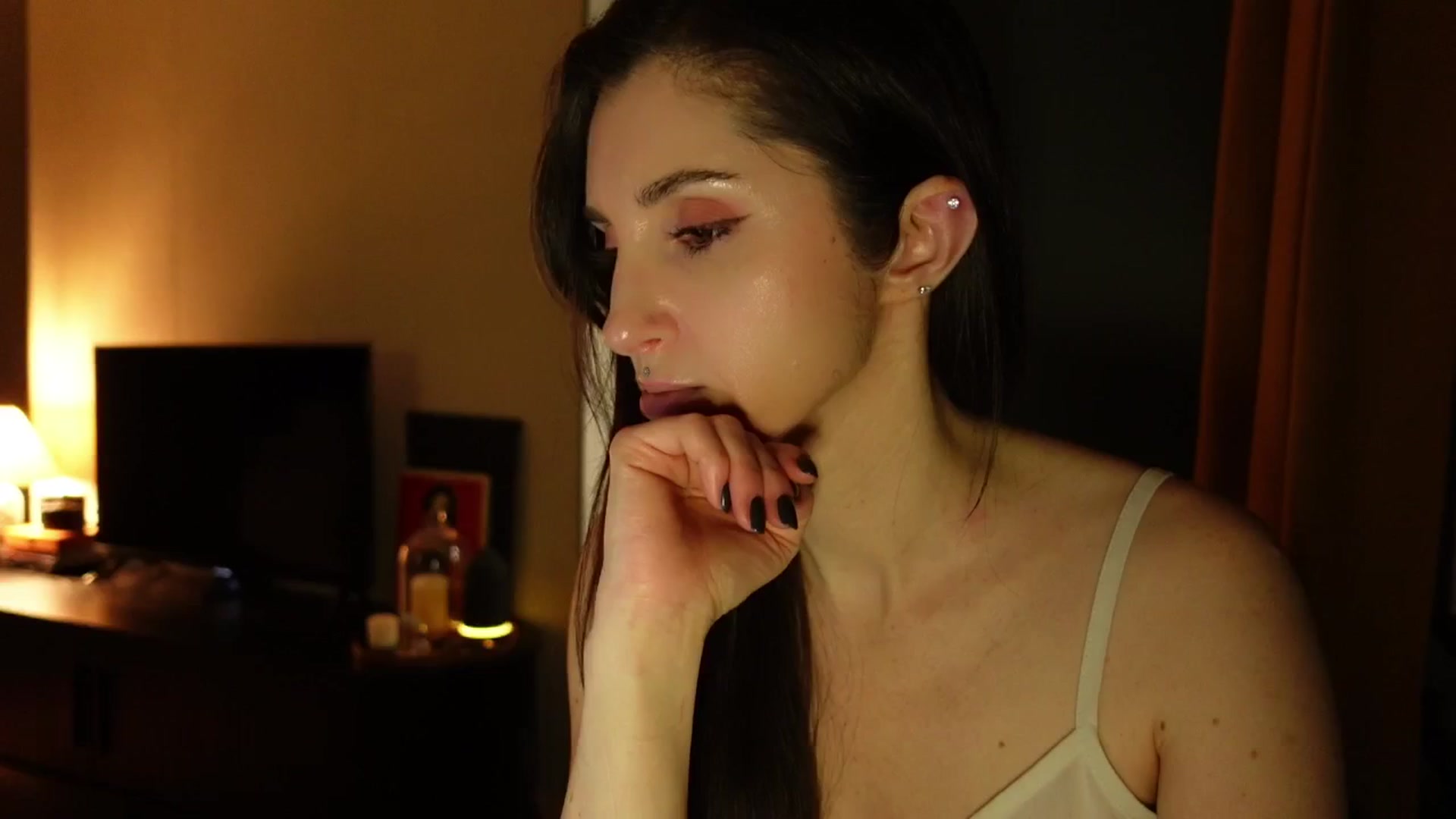 Gallery image thumbnail from Who_The's myfreecams stream on, 03/18/2026, 24:27 image 3 of 20