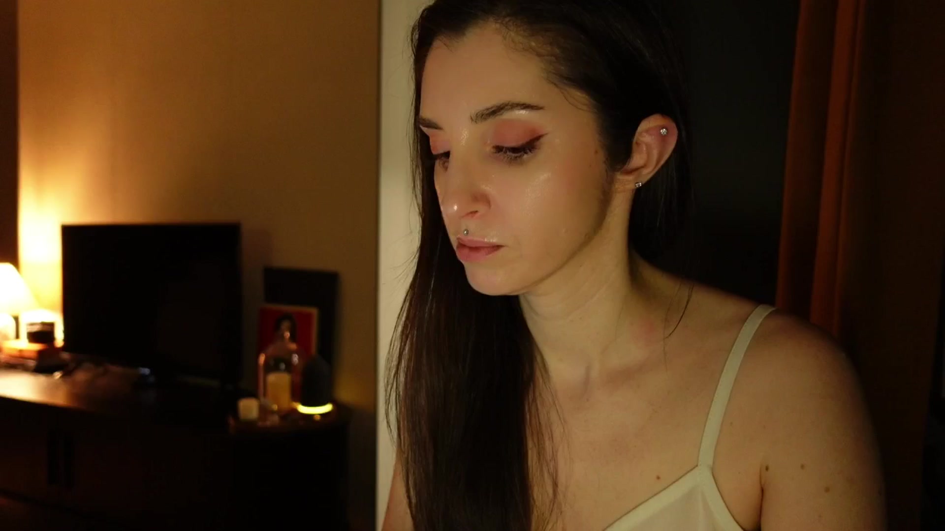Gallery image thumbnail from Who_The's myfreecams stream on, 03/18/2026, 24:27 image 2 of 20