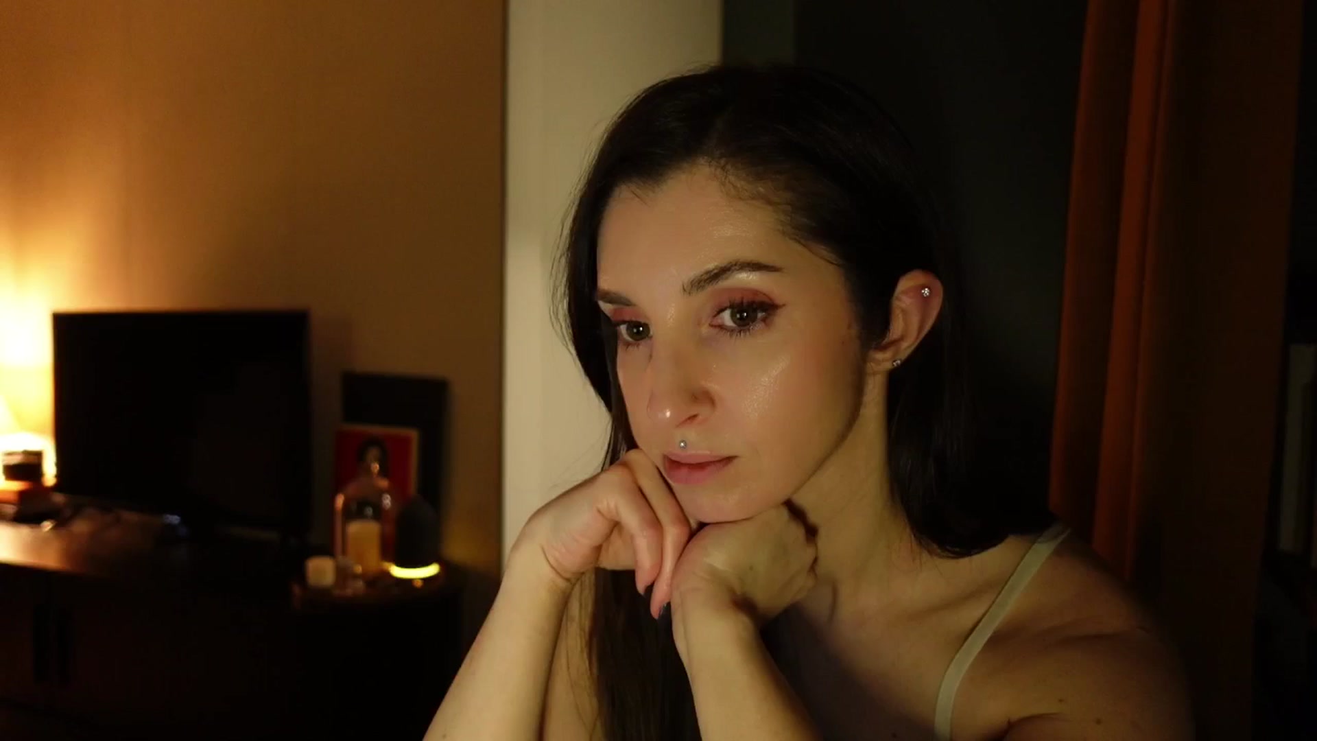 Gallery image thumbnail from Who_The's myfreecams stream on, 03/18/2026, 24:27 image 12 of 20