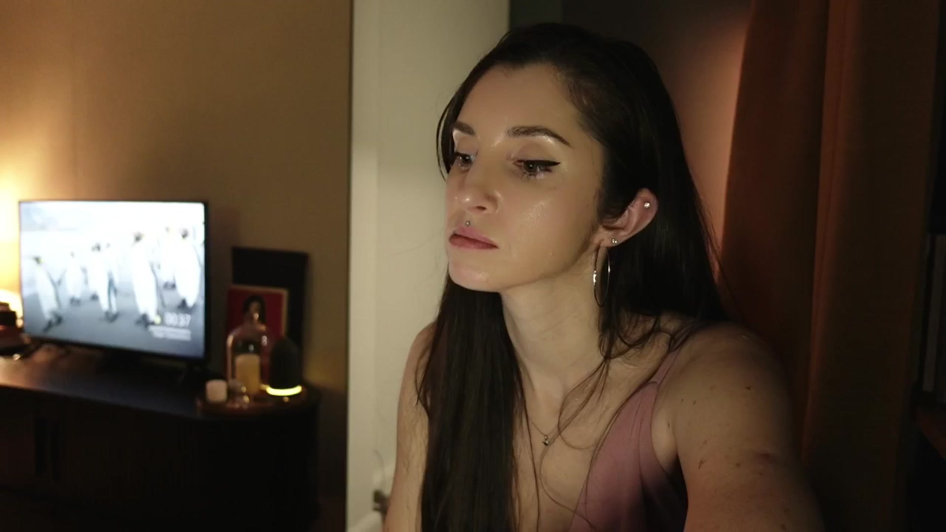 Gallery image thumbnail from Who_The's myfreecams stream on, 03/20/2026, 24:01 image 3 of 20