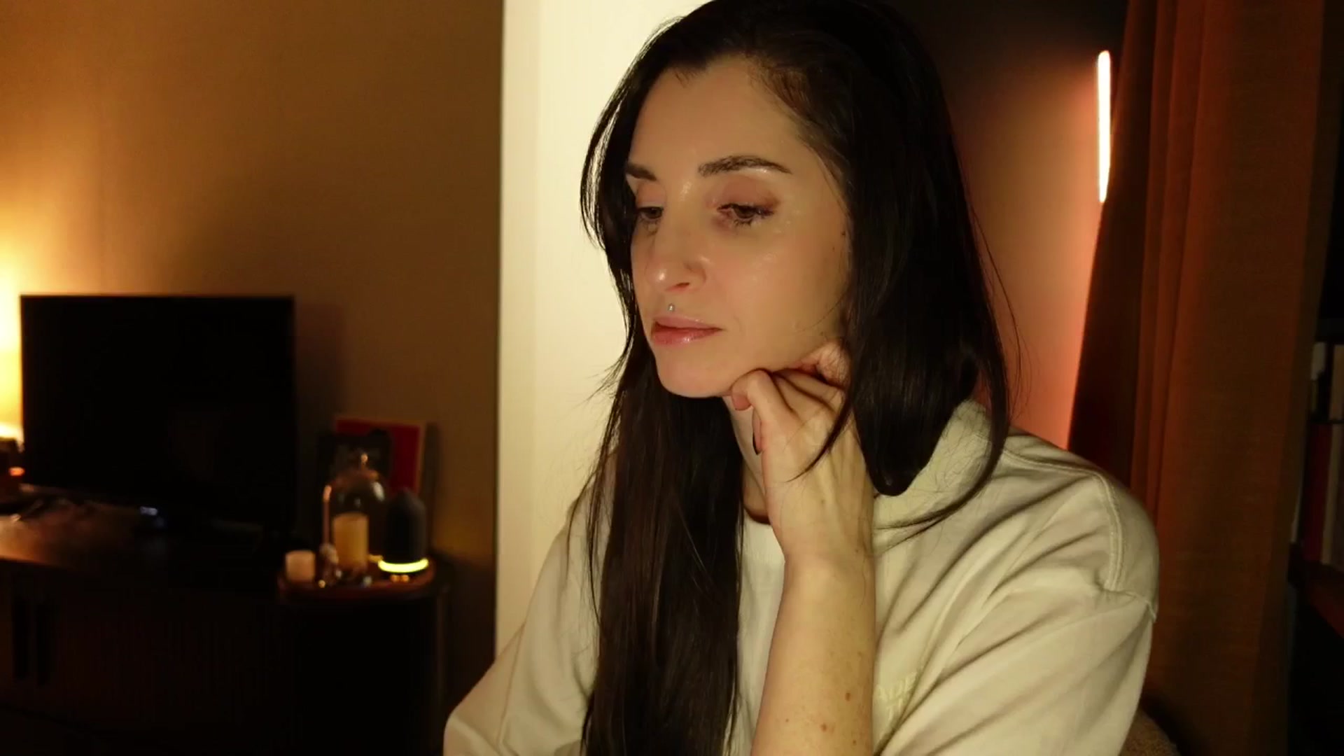 Gallery image thumbnail from Who_The's myfreecams stream on, 03/29/2026, 01:40 image 15 of 20