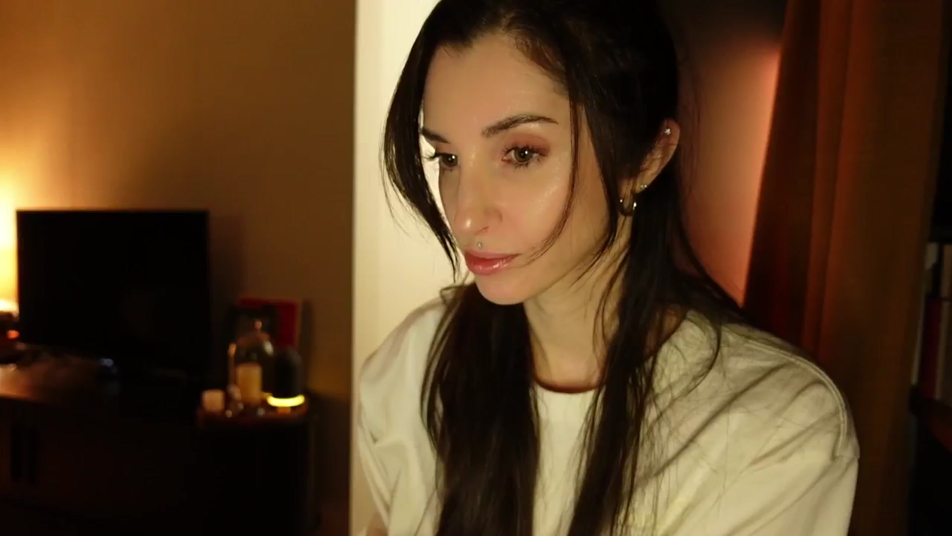 Gallery image thumbnail from Who_The's myfreecams stream on, 03/29/2026, 01:40 image 6 of 20