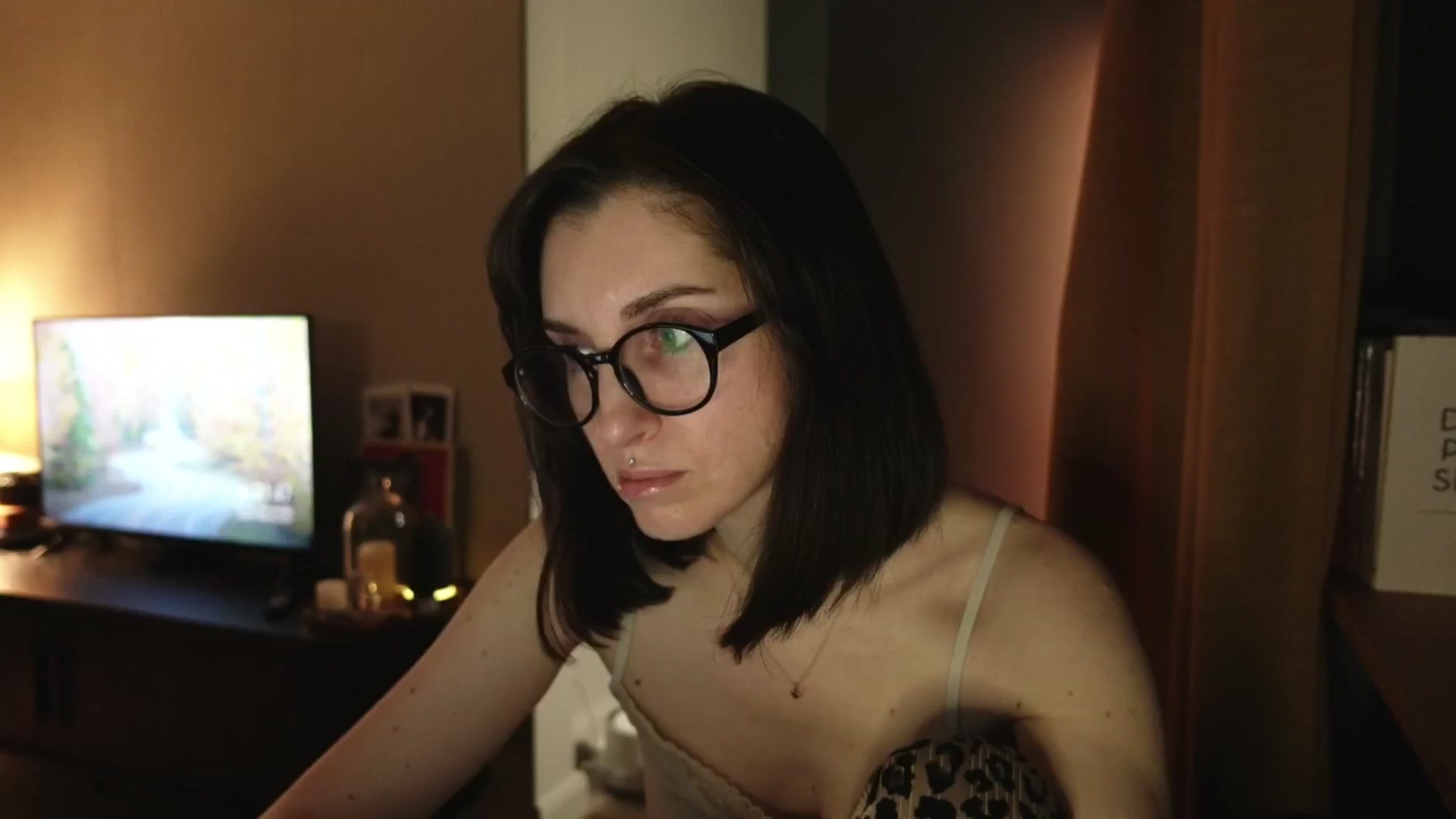 Gallery image thumbnail from Who_The's myfreecams stream on, 04/11/2026, 19:55 image 11 of 20
