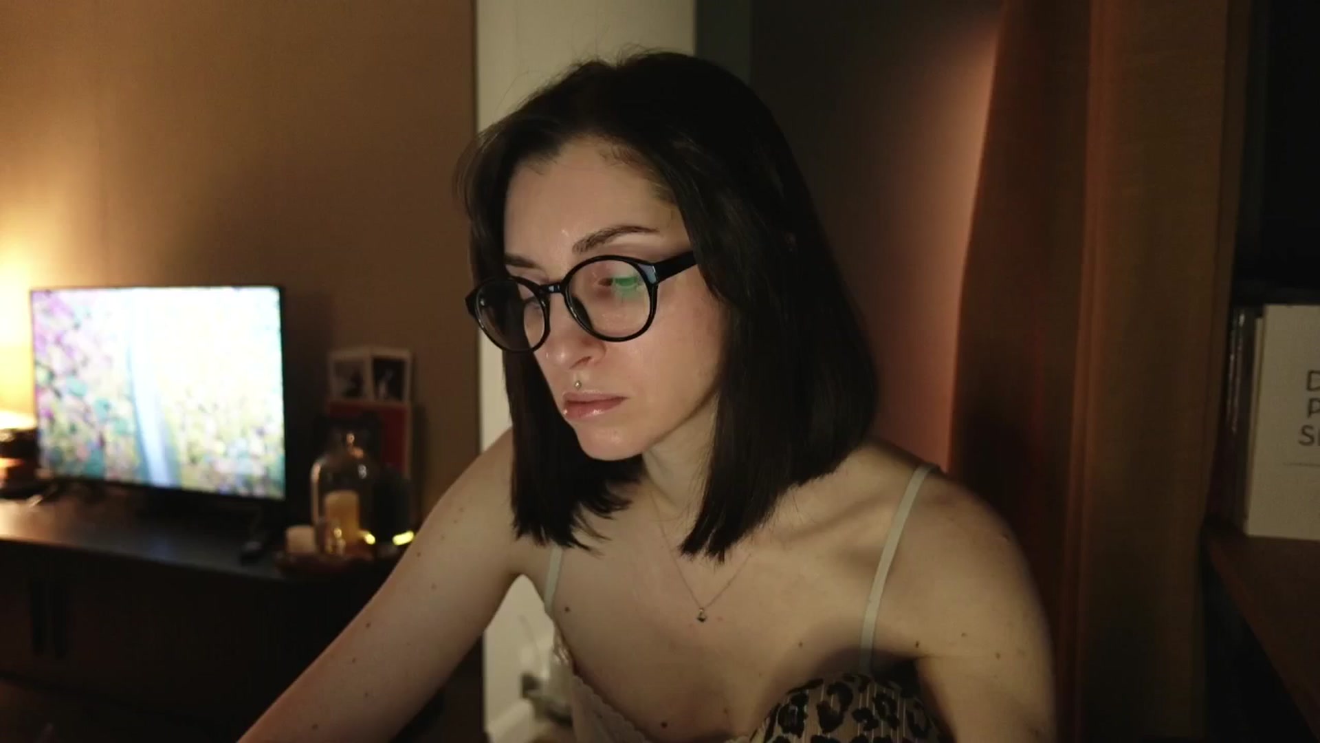 Gallery image thumbnail from Who_The's myfreecams stream on, 04/11/2026, 19:55 image 6 of 20