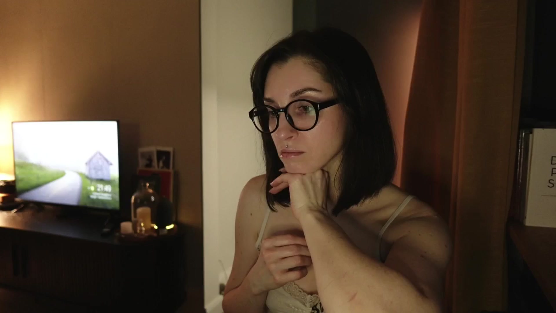 Gallery image thumbnail from Who_The's myfreecams stream on, 04/11/2026, 19:55 image 14 of 20