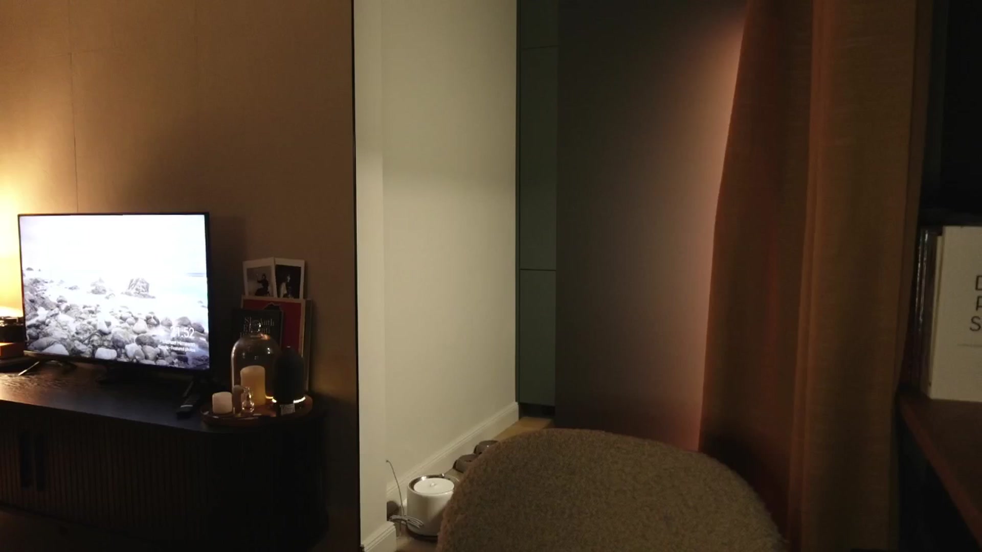 Gallery image thumbnail from Who_The's myfreecams stream on, 04/11/2026, 19:55 image 19 of 20