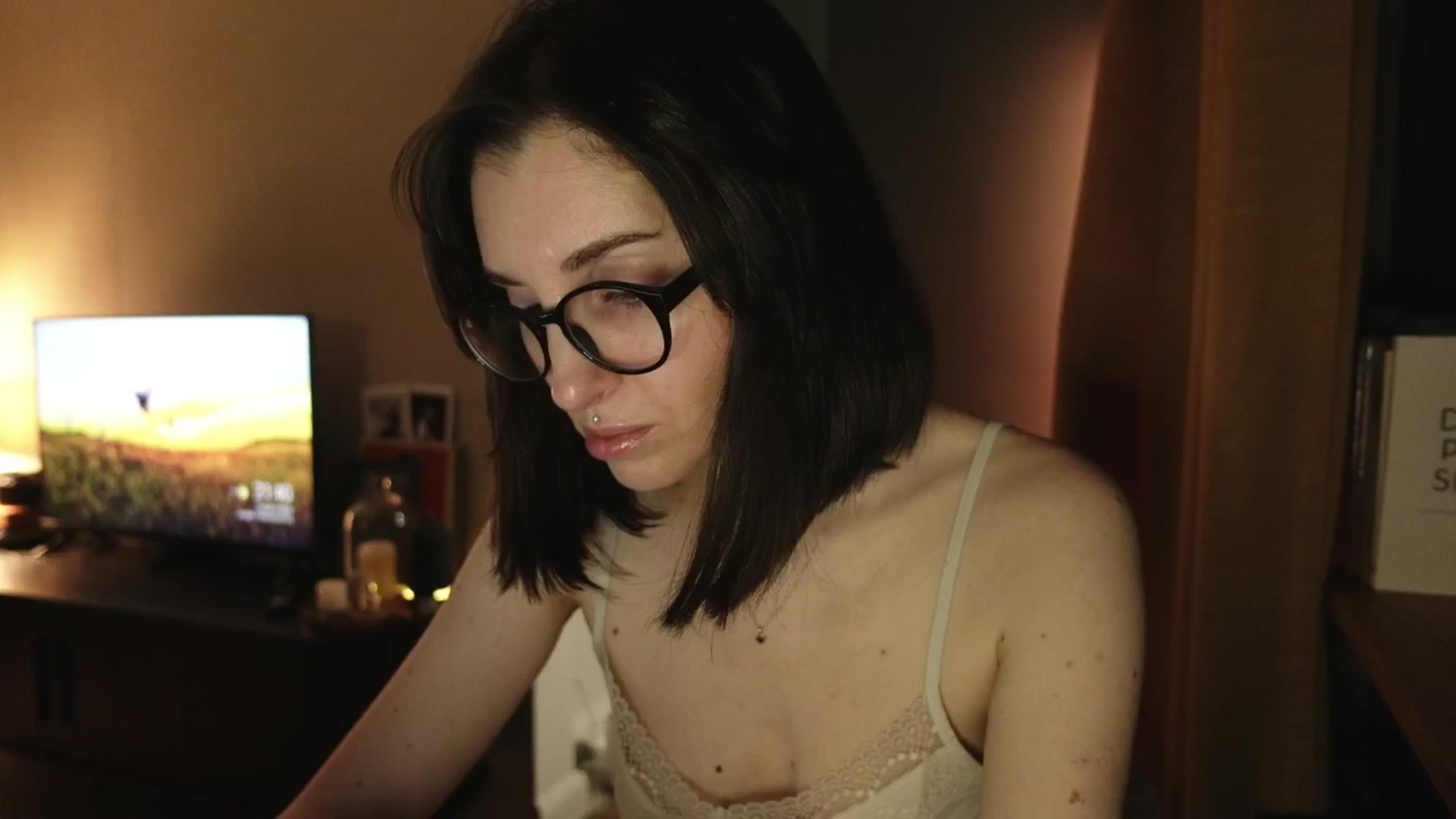 Gallery image thumbnail from Who_The's myfreecams stream on, 04/11/2026, 19:55 image 1 of 20
