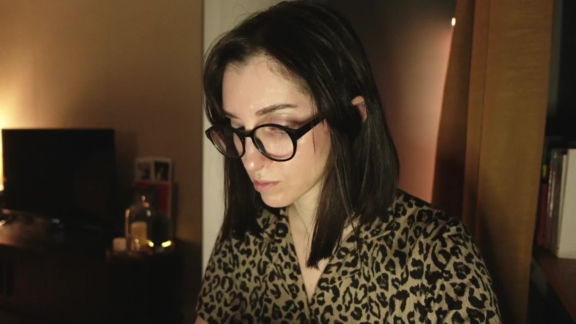 Gallery image thumbnail from Who_The's myfreecams stream on, 04/12/2026, 20:25 image 14 of 20