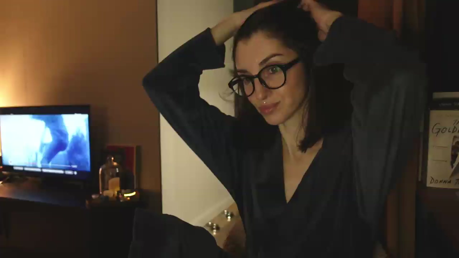 Gallery image thumbnail from Who_The's myfreecams stream on, 05/08/2026, 22:45 image 4 of 20