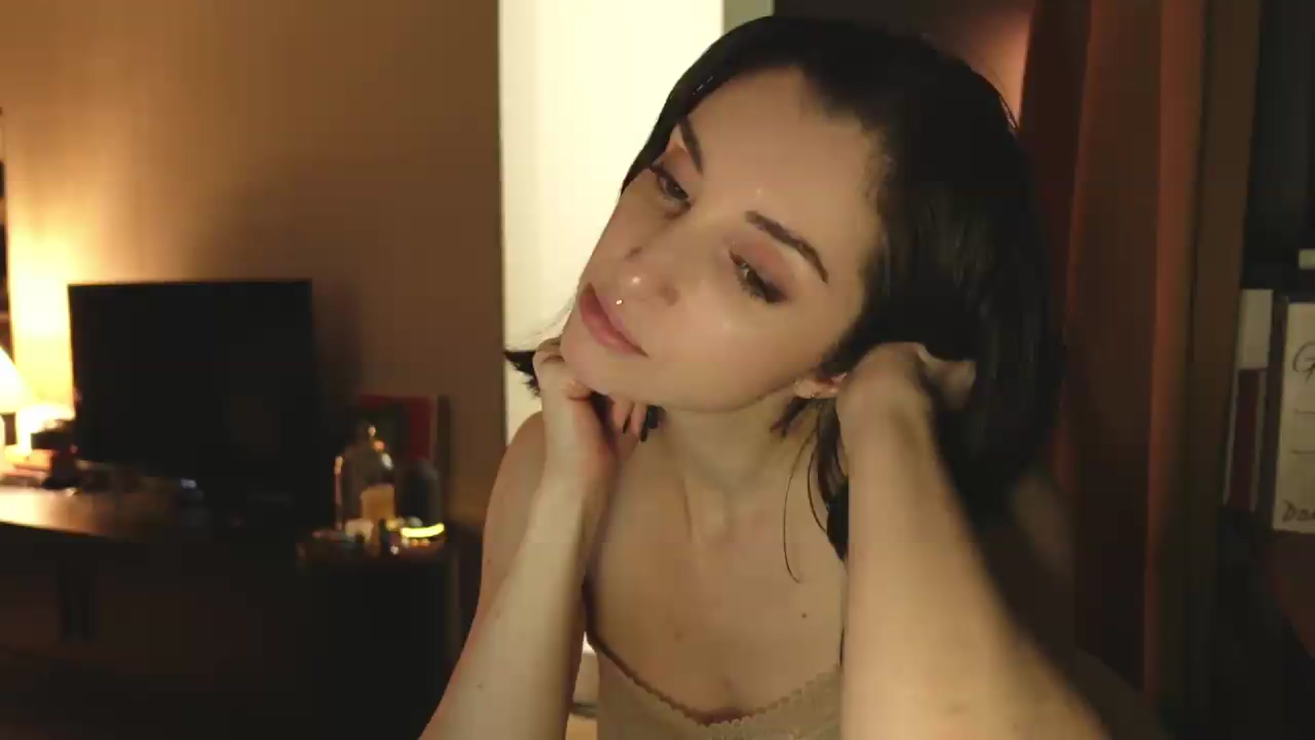 Gallery image thumbnail from Who_The's myfreecams stream on, 05/09/2026, 23:34 image 14 of 20