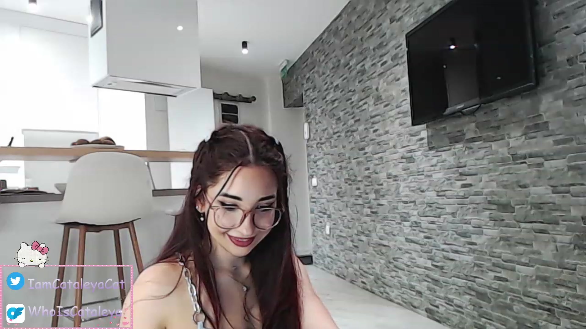 Gallery image thumbnail from WhoisCataleya's myfreecams stream on, 03/20/2023, 21:12 image 17 of 20