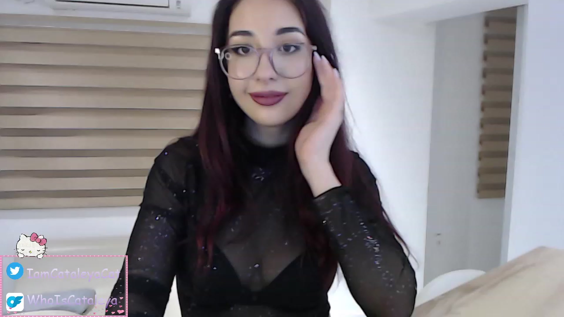 Gallery image thumbnail from WhoisCataleya's myfreecams stream on, 03/25/2023, 21:39 image 12 of 20