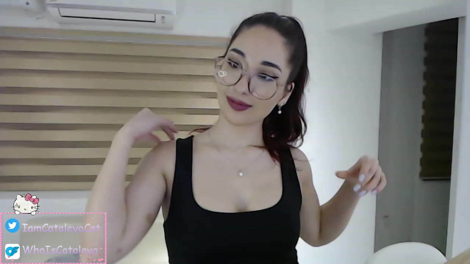 Gallery image thumbnail from WhoisCataleya's myfreecams stream on, 03/26/2023, 20:00 image 4 of 20