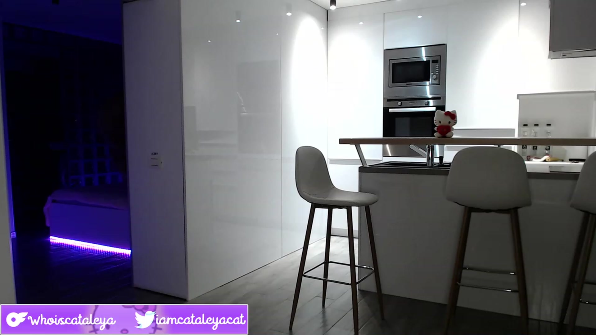 Gallery image thumbnail from WhoisCataleya's myfreecams stream on, 05/20/2023, 20:13 image 2 of 20